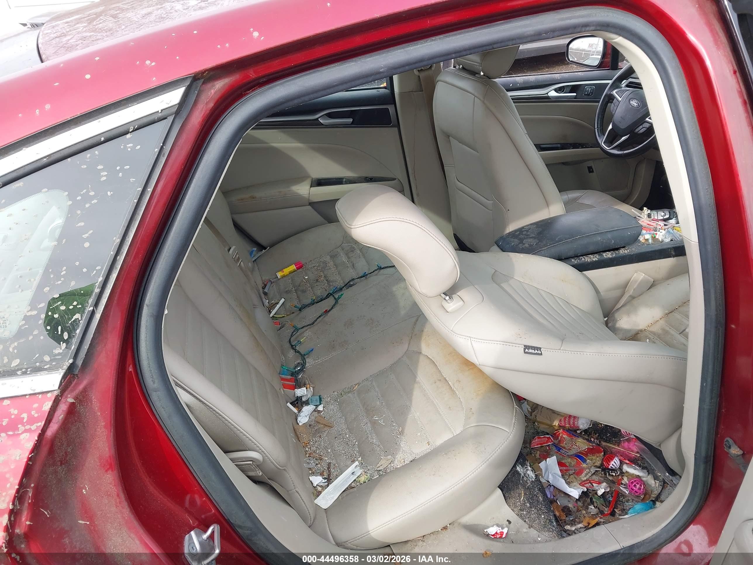 FORD FUSION image 8