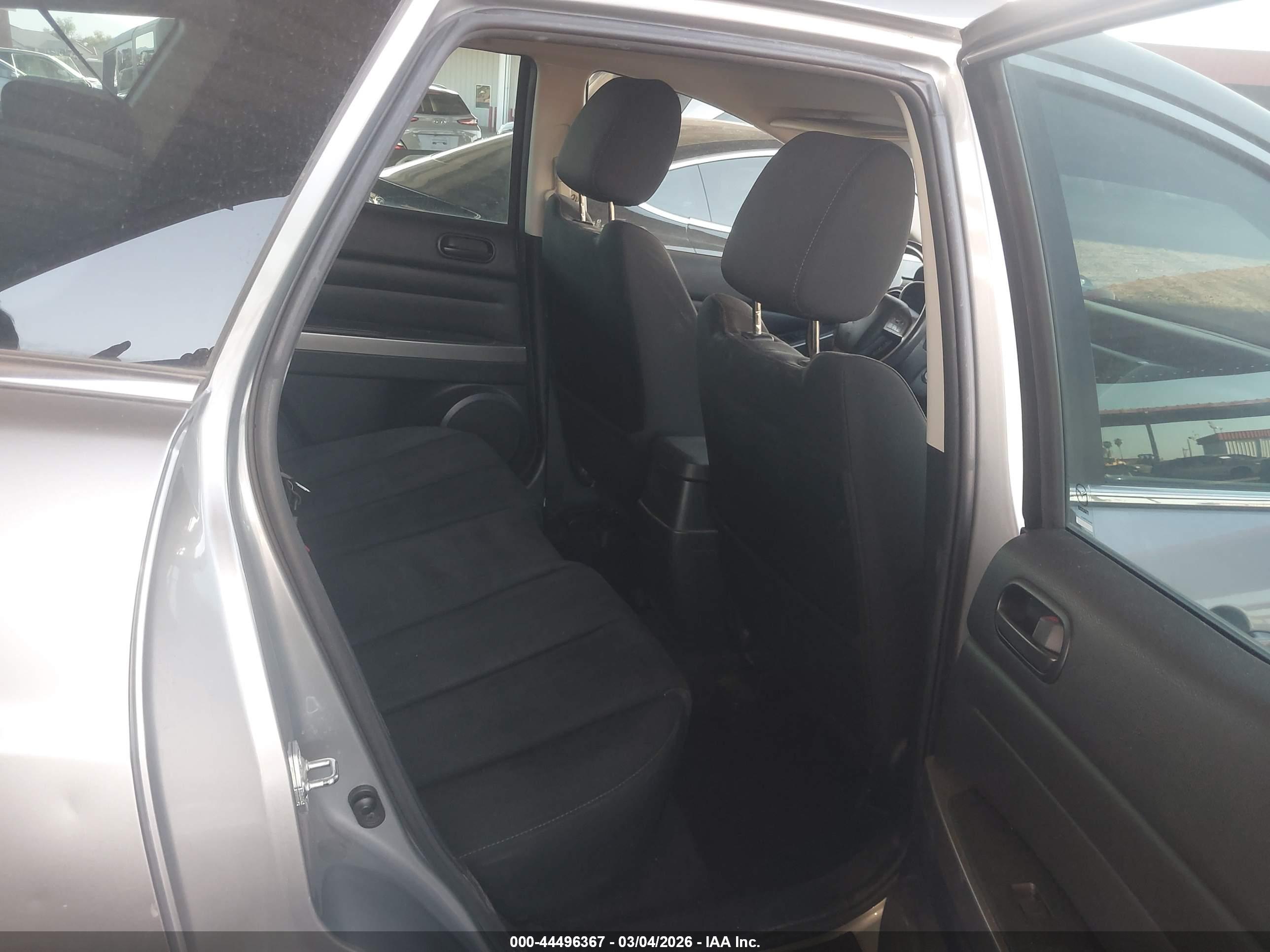 MAZDA CX-7 image 8
