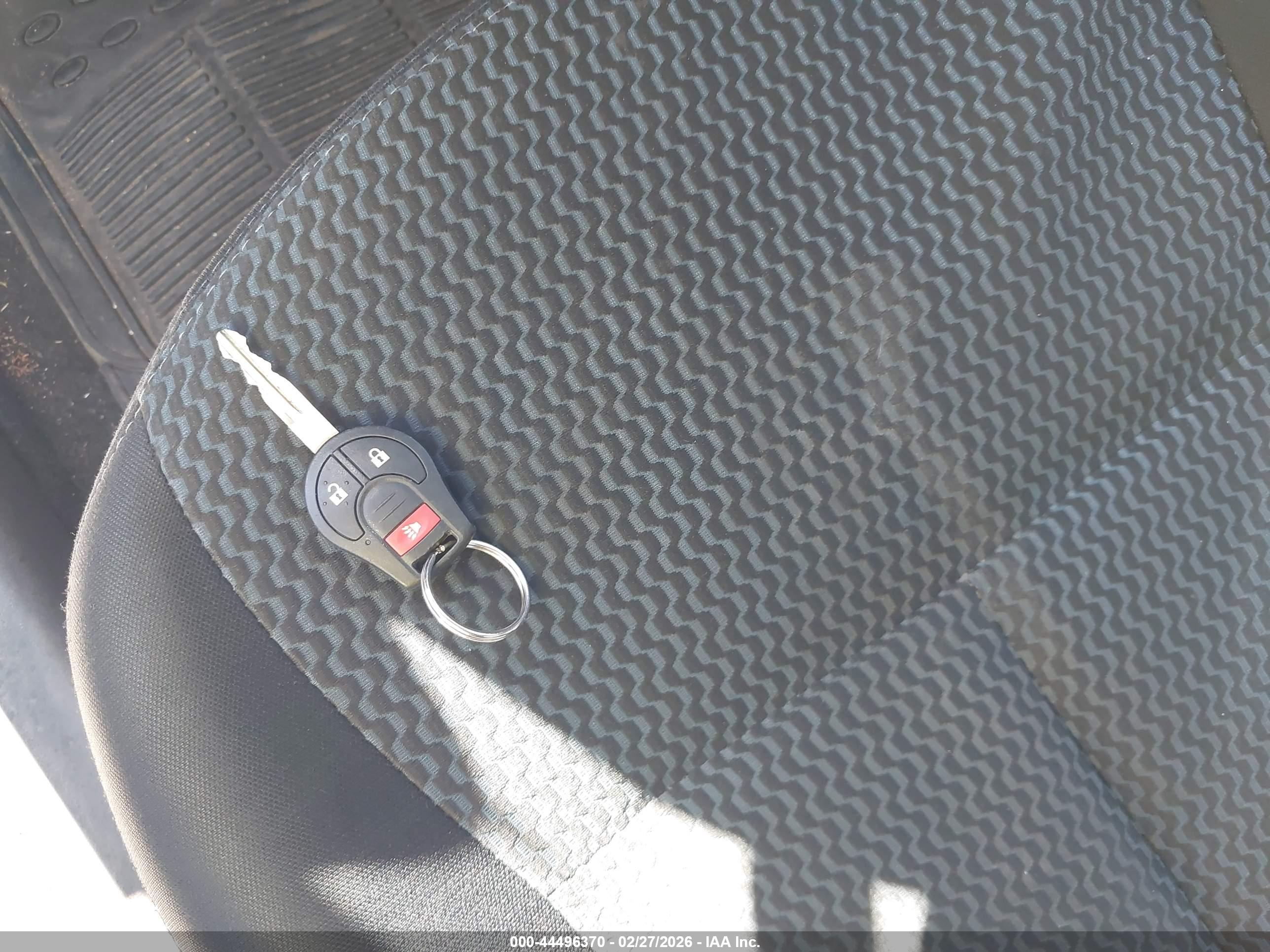 NISSAN VERSA image 11