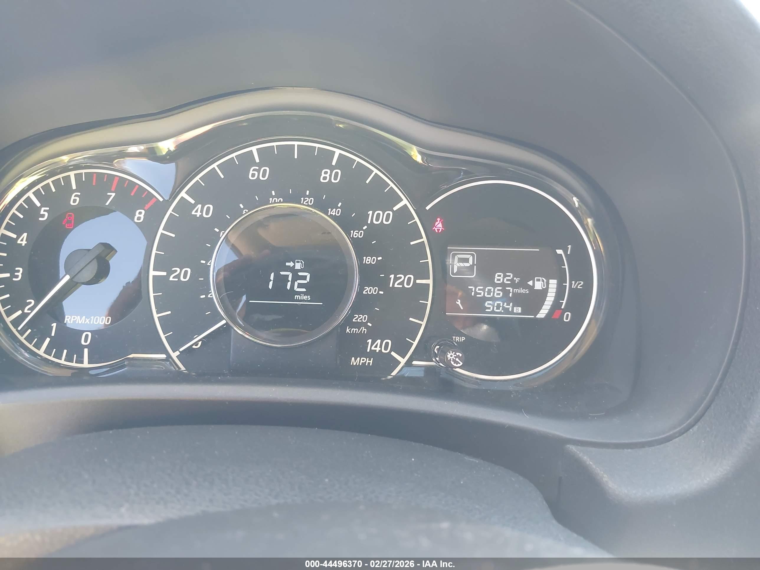 NISSAN VERSA image 7