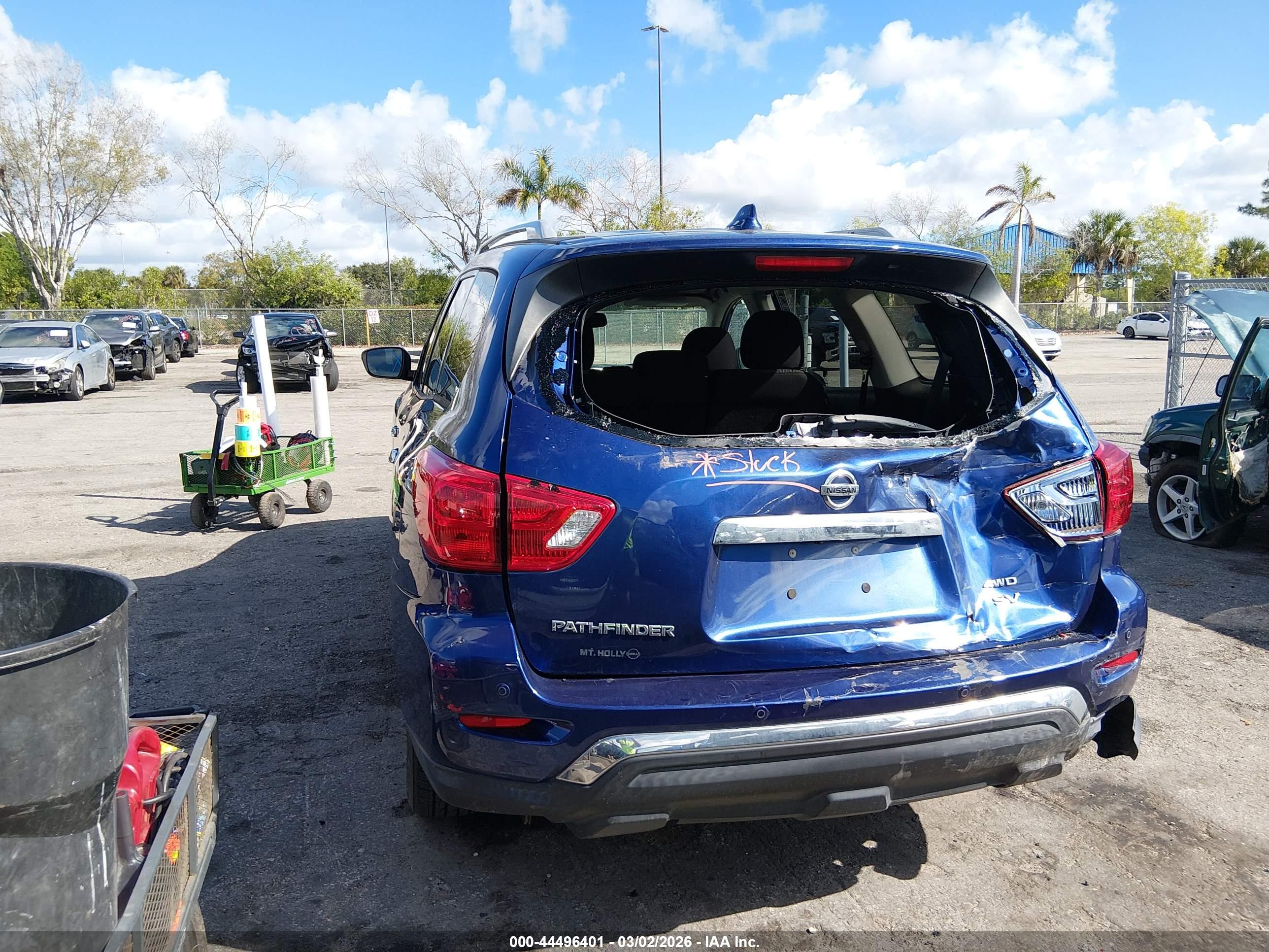 NISSAN PATHFINDER image 6