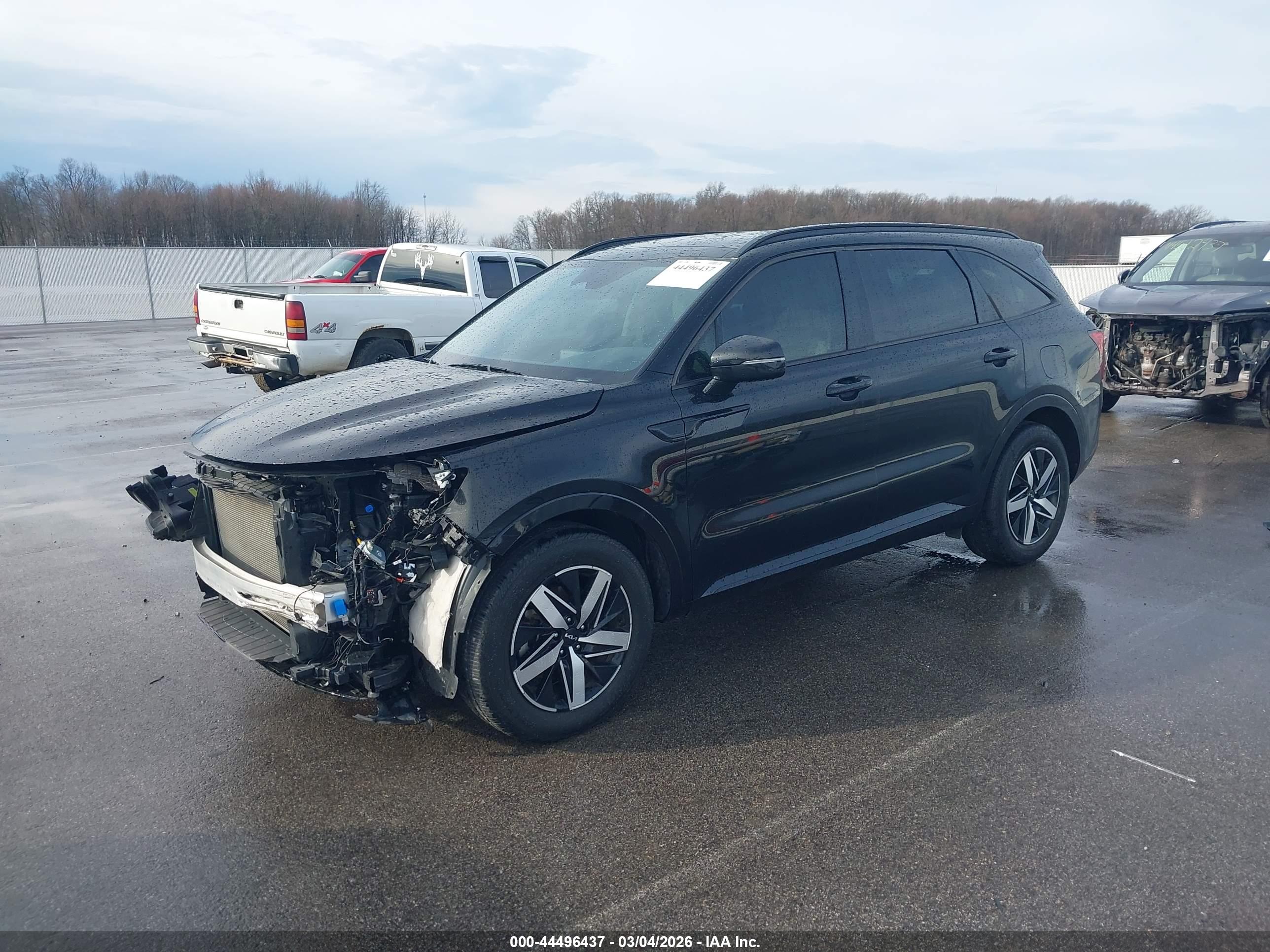 KIA SORENTO image 2