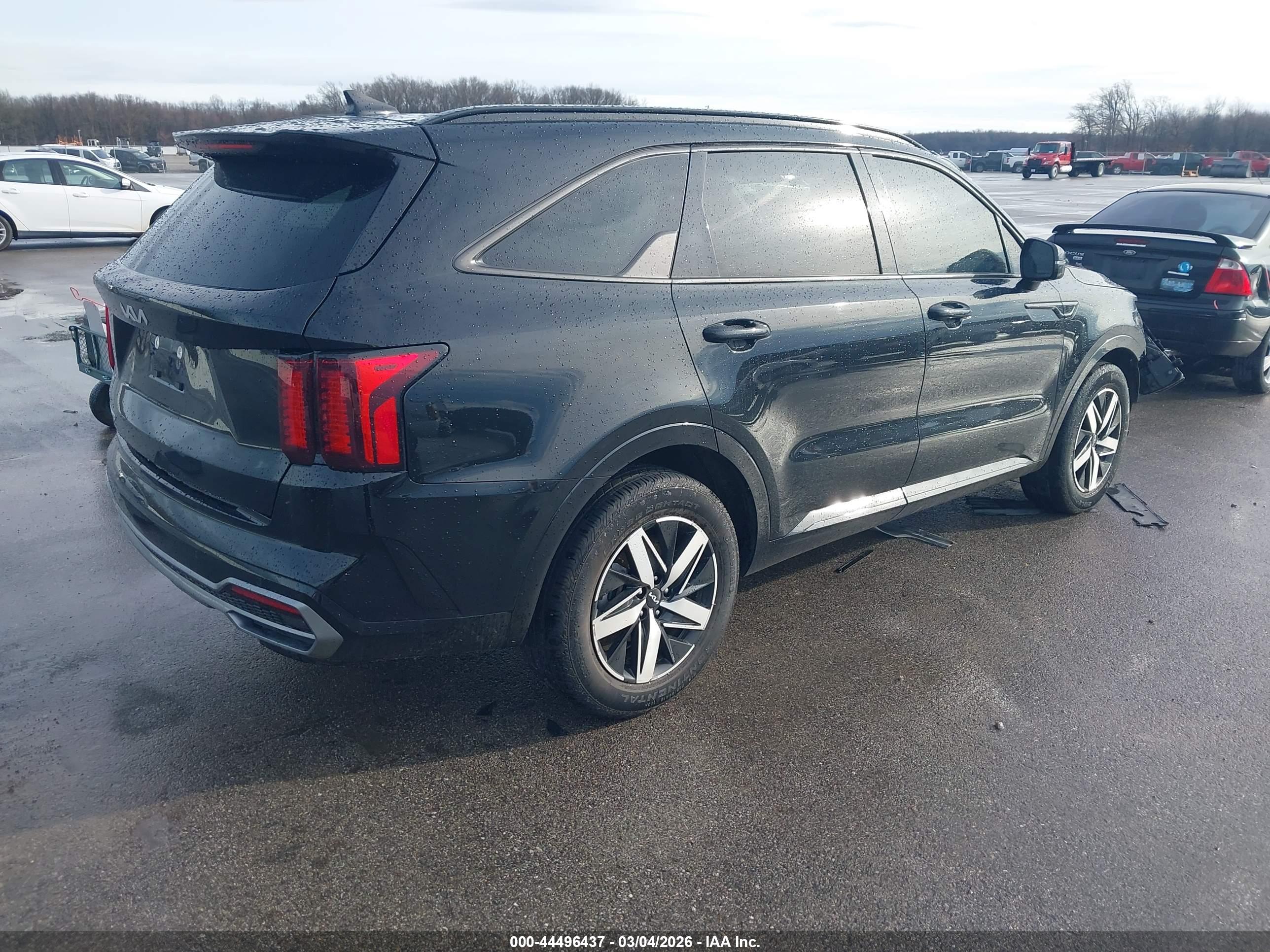 KIA SORENTO image 4