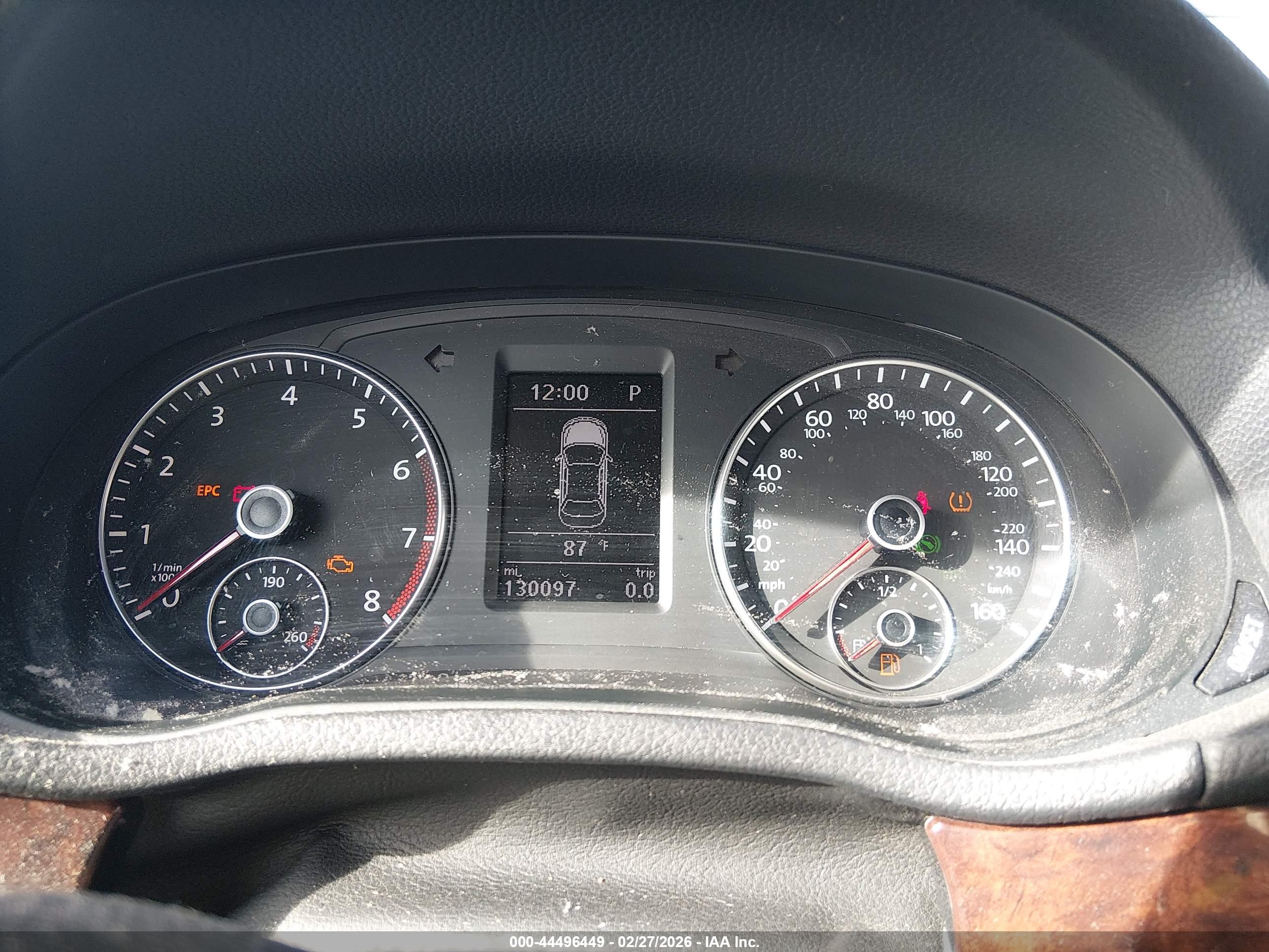 VOLKSWAGEN PASSAT image 7