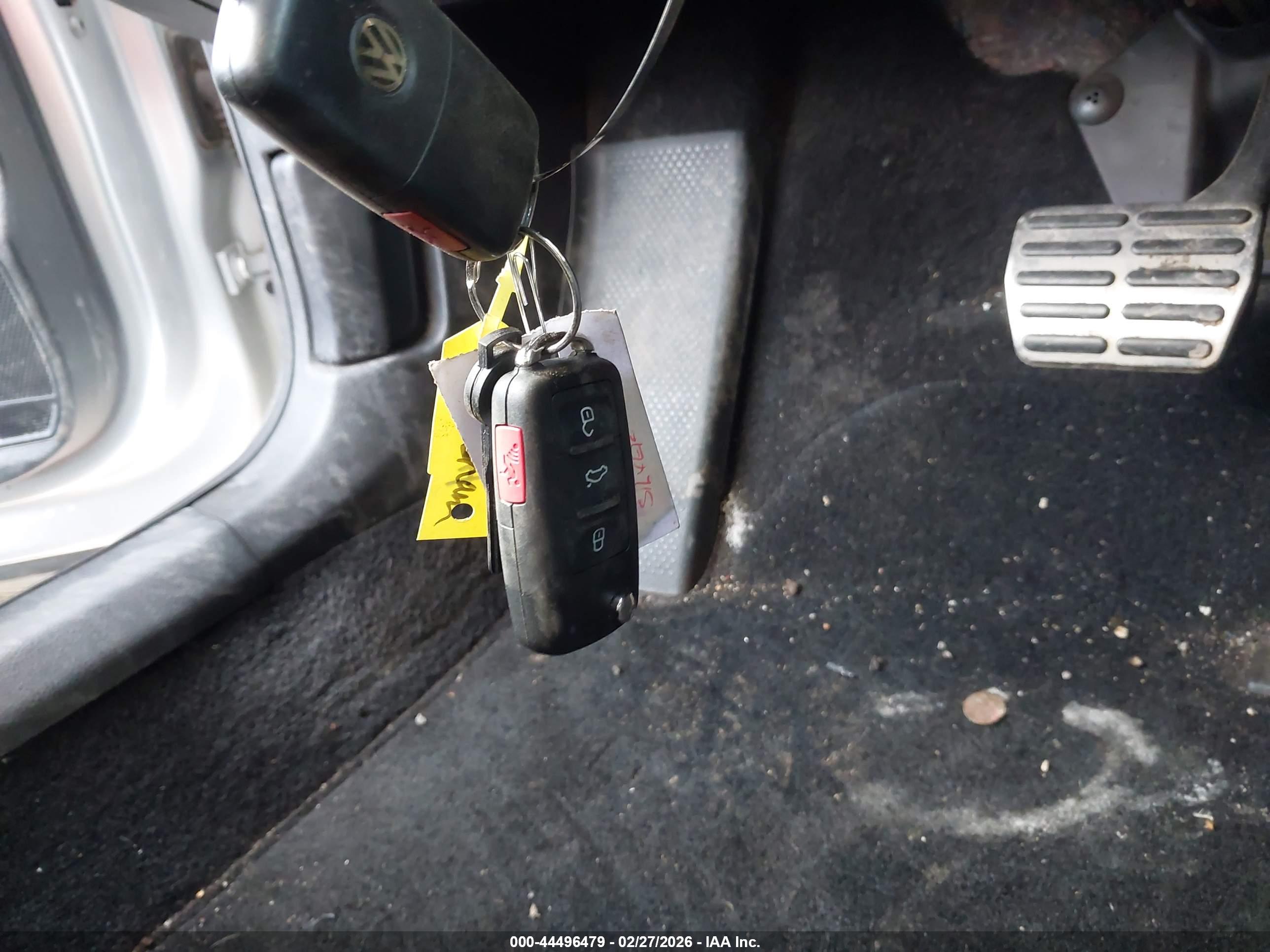 VOLKSWAGEN PASSAT image 11