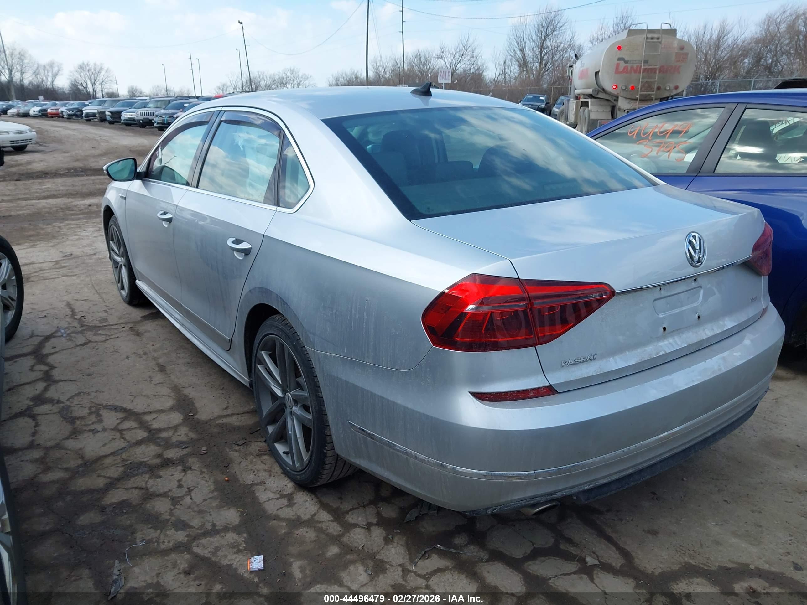 VOLKSWAGEN PASSAT image 3