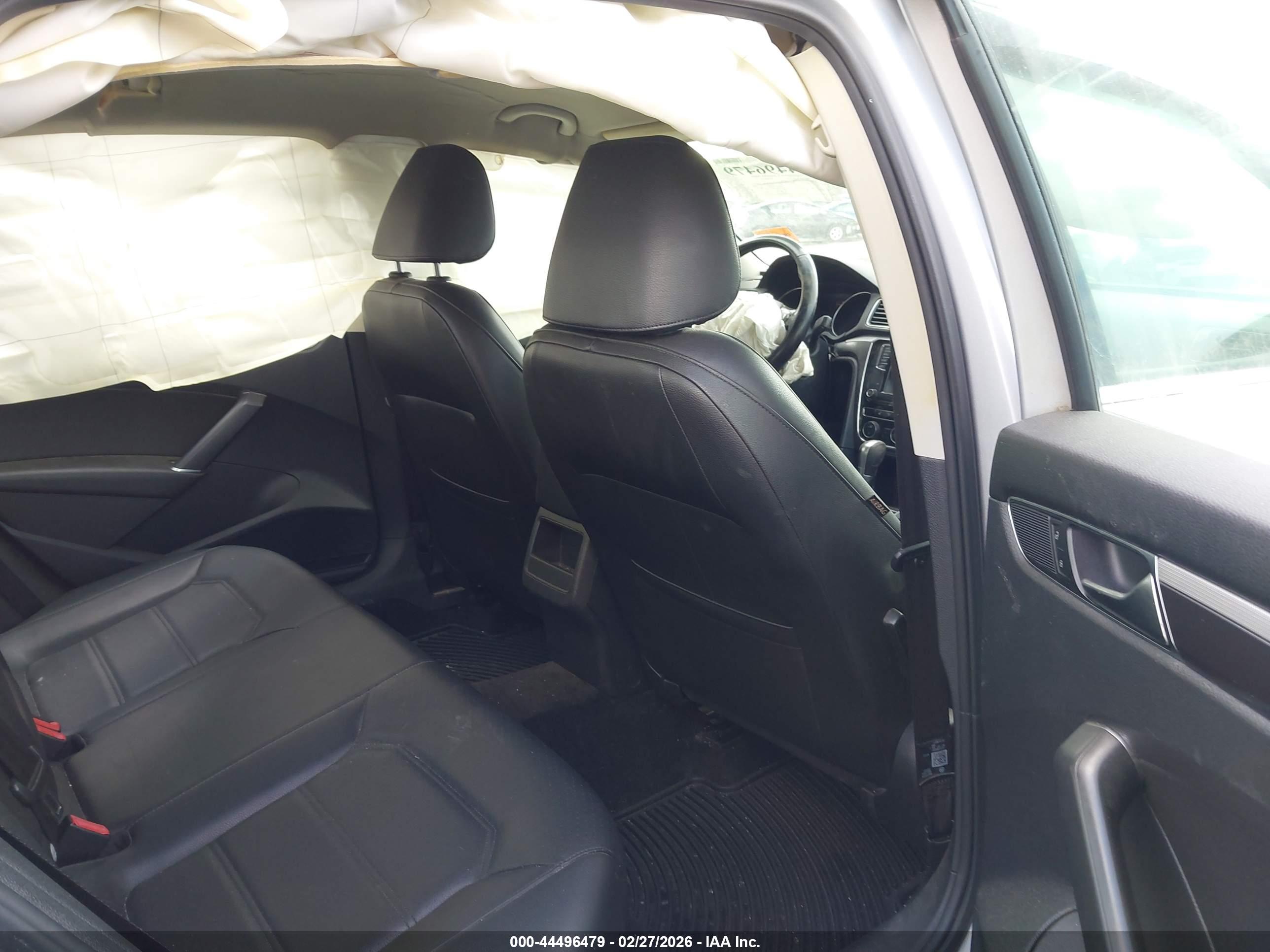VOLKSWAGEN PASSAT image 8