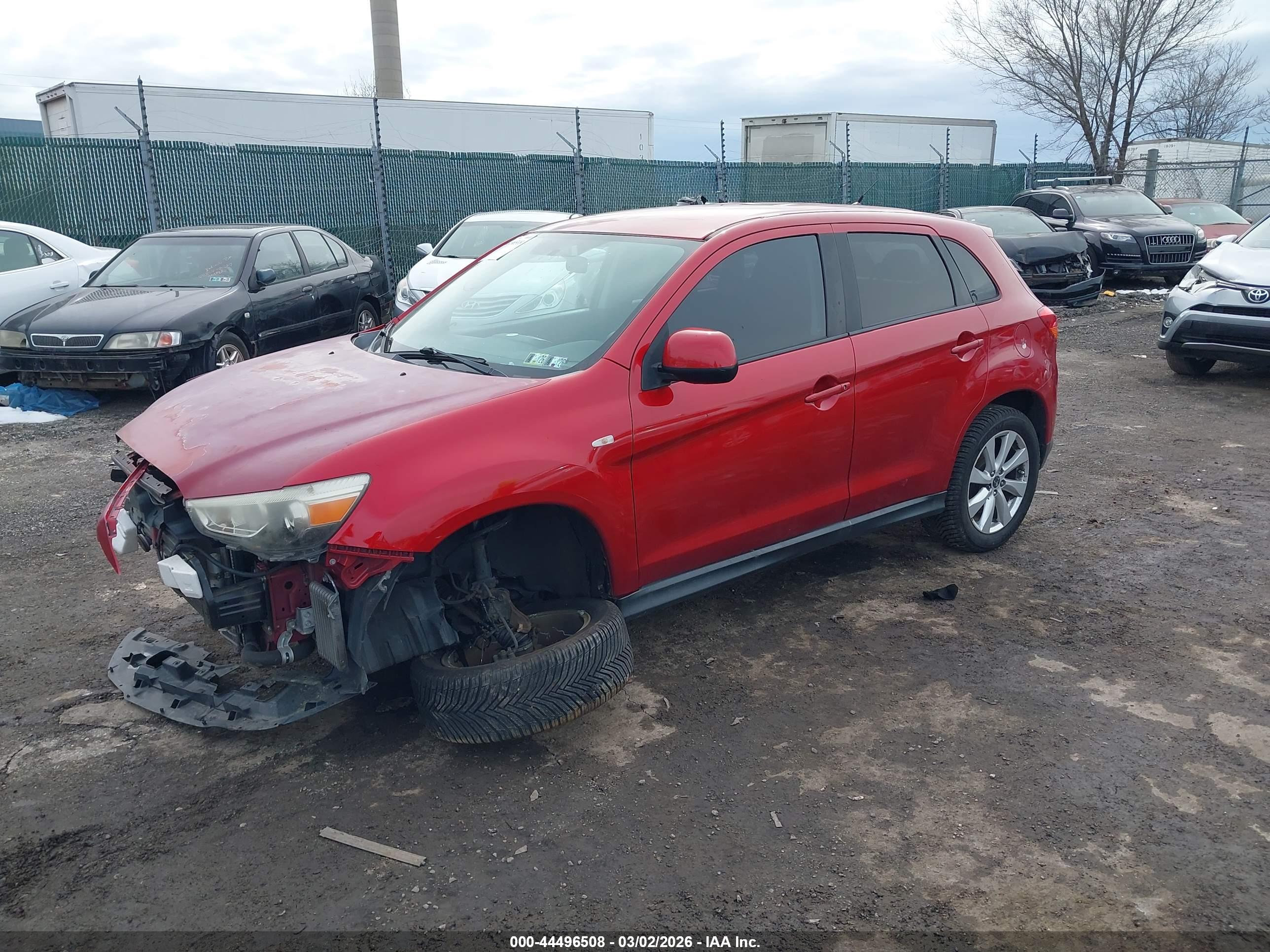 MITSUBISHI OUTLANDER image 2