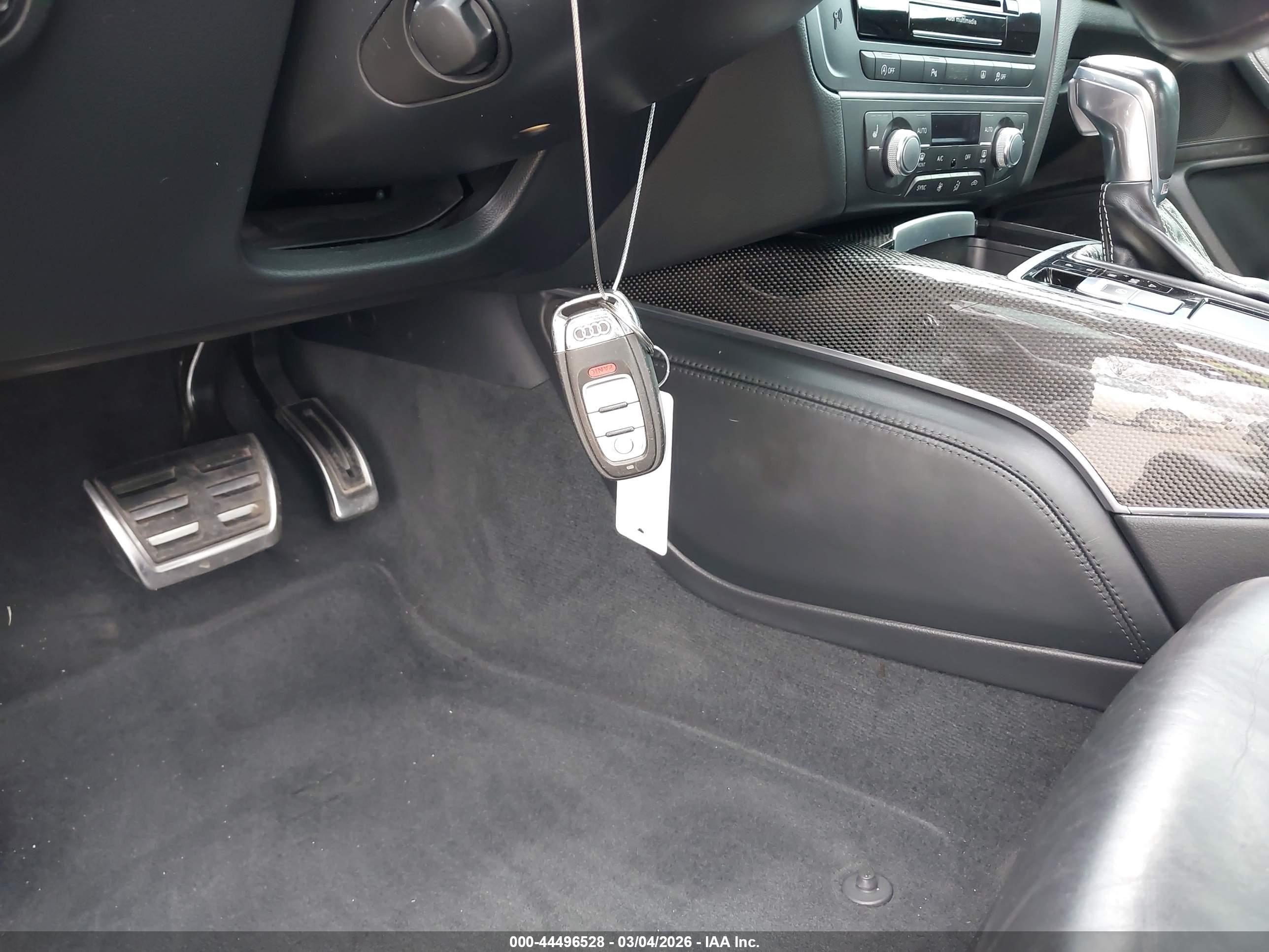 AUDI S6 image 11