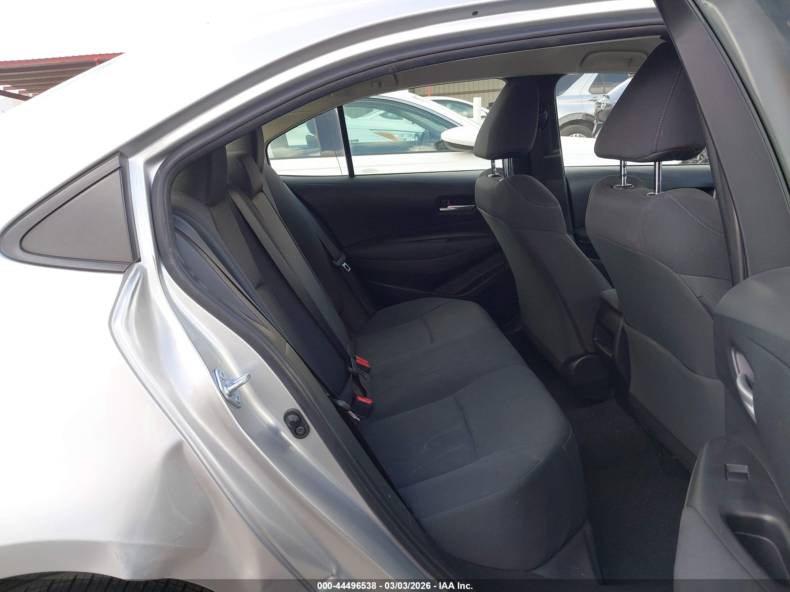 TOYOTA COROLLA image 8