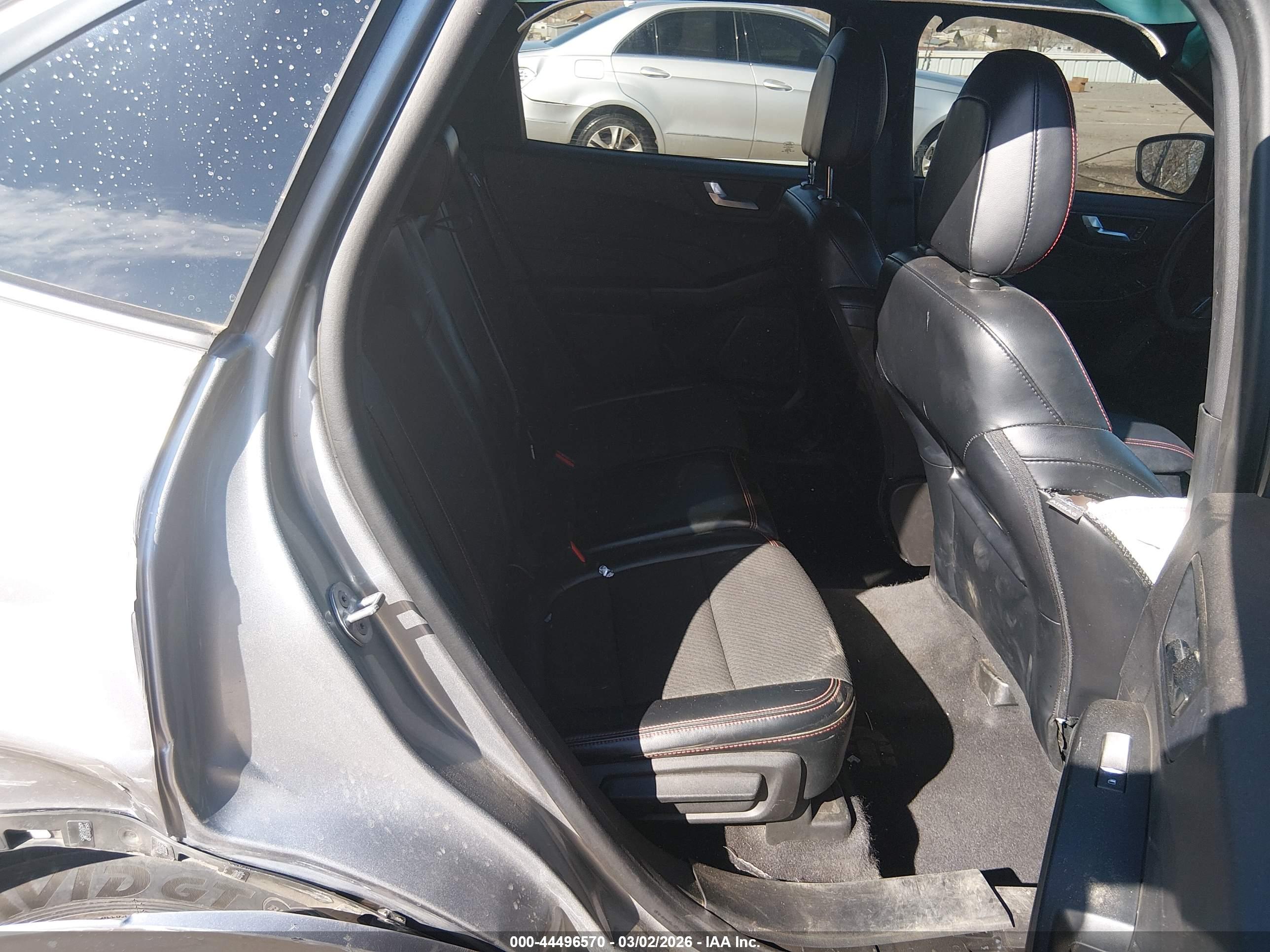 FORD ESCAPE image 8