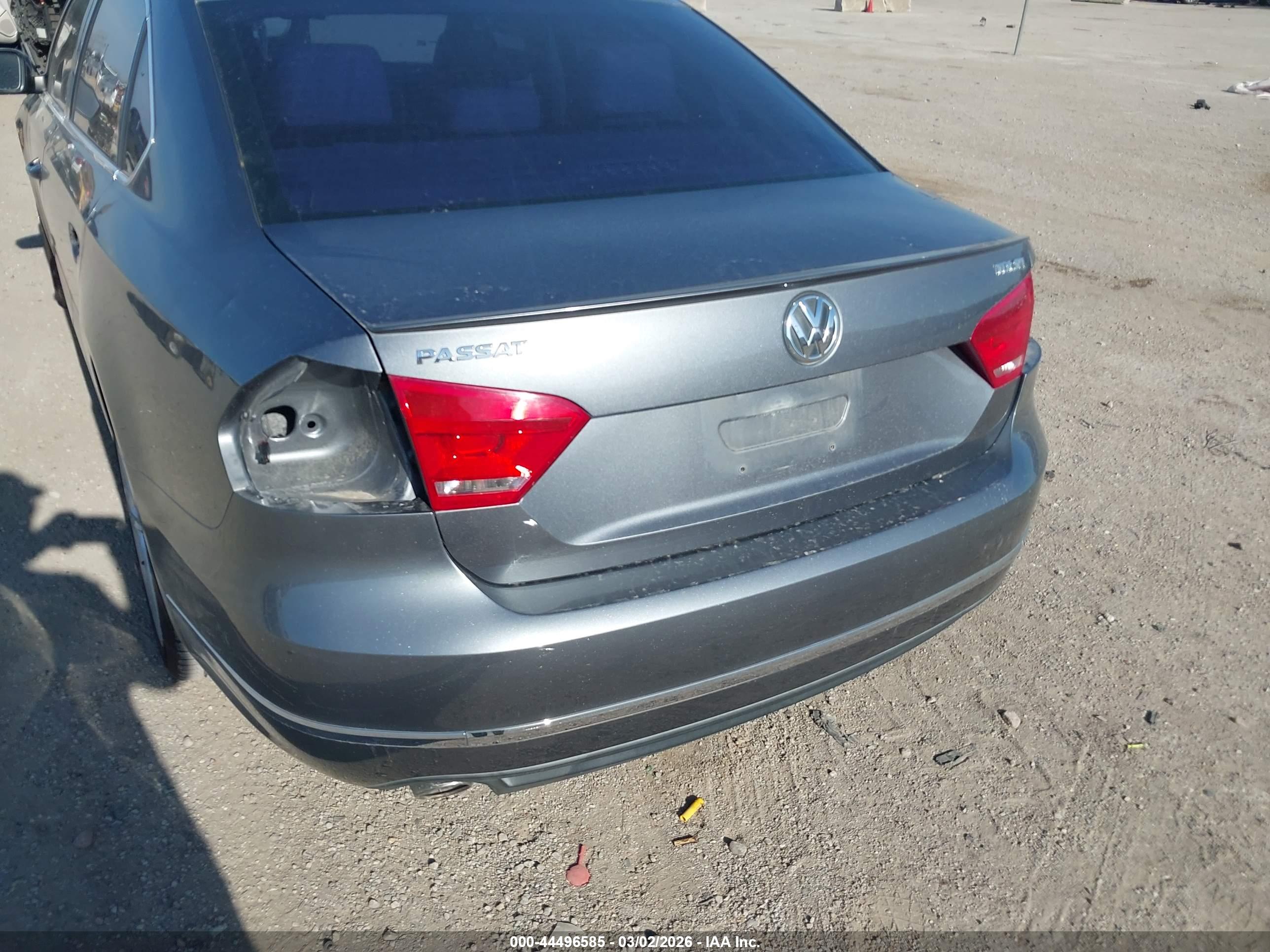 VOLKSWAGEN PASSAT image 6