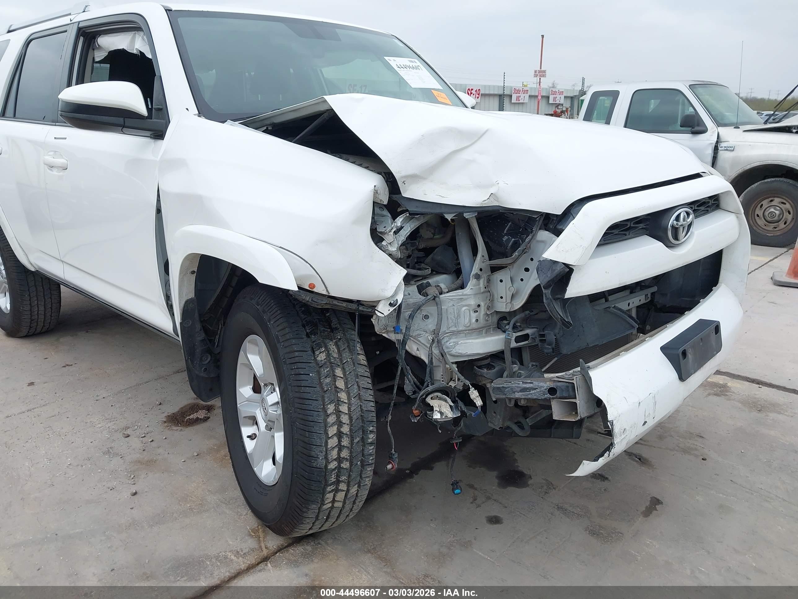 TOYOTA 4RUNNER image 6