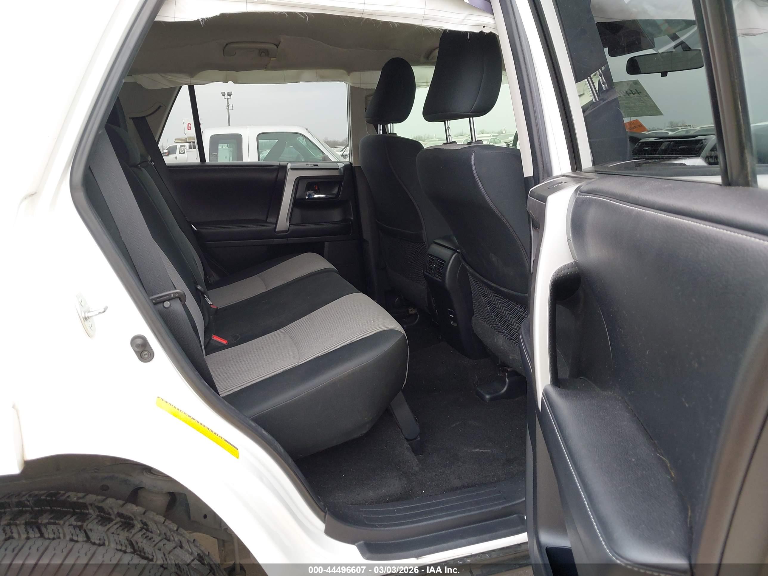 TOYOTA 4RUNNER image 8