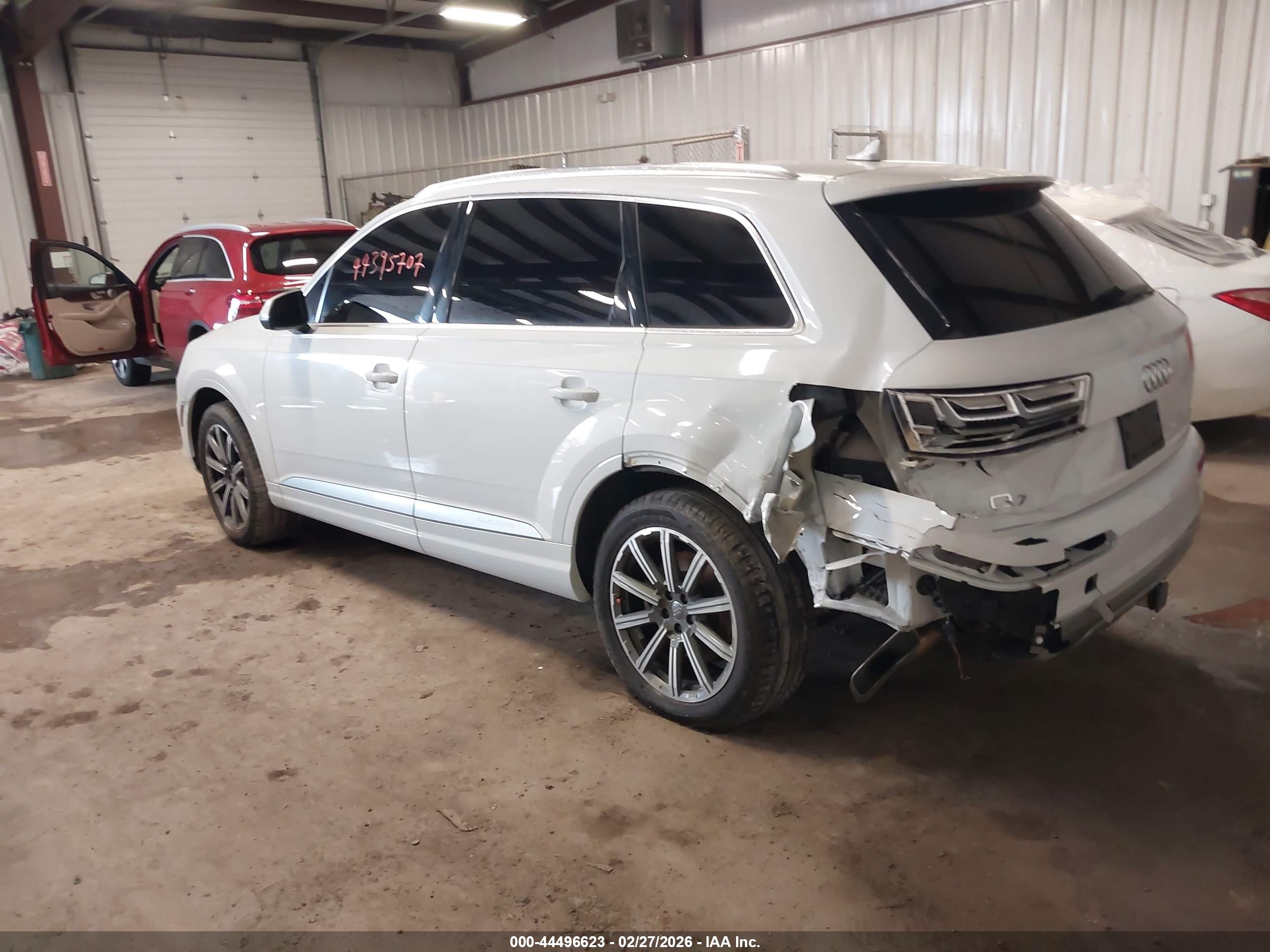 AUDI Q7 image 3