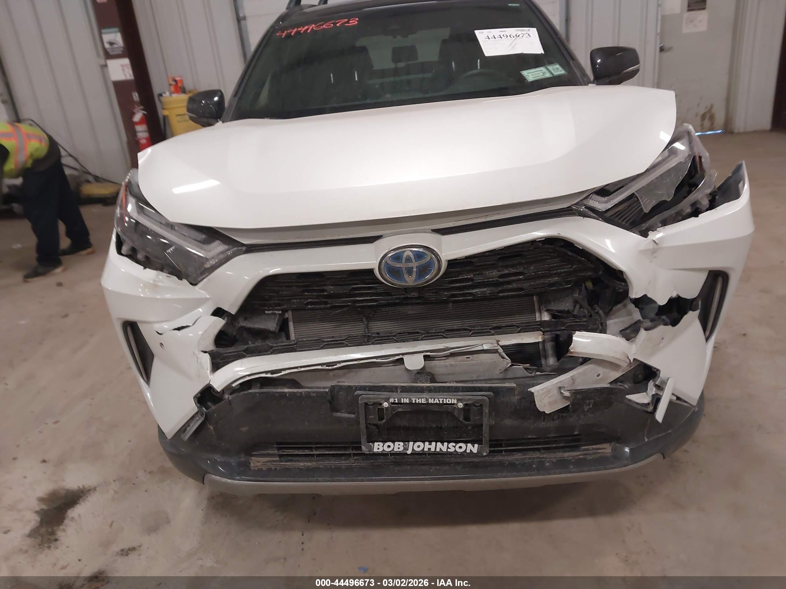 TOYOTA RAV4 image 6