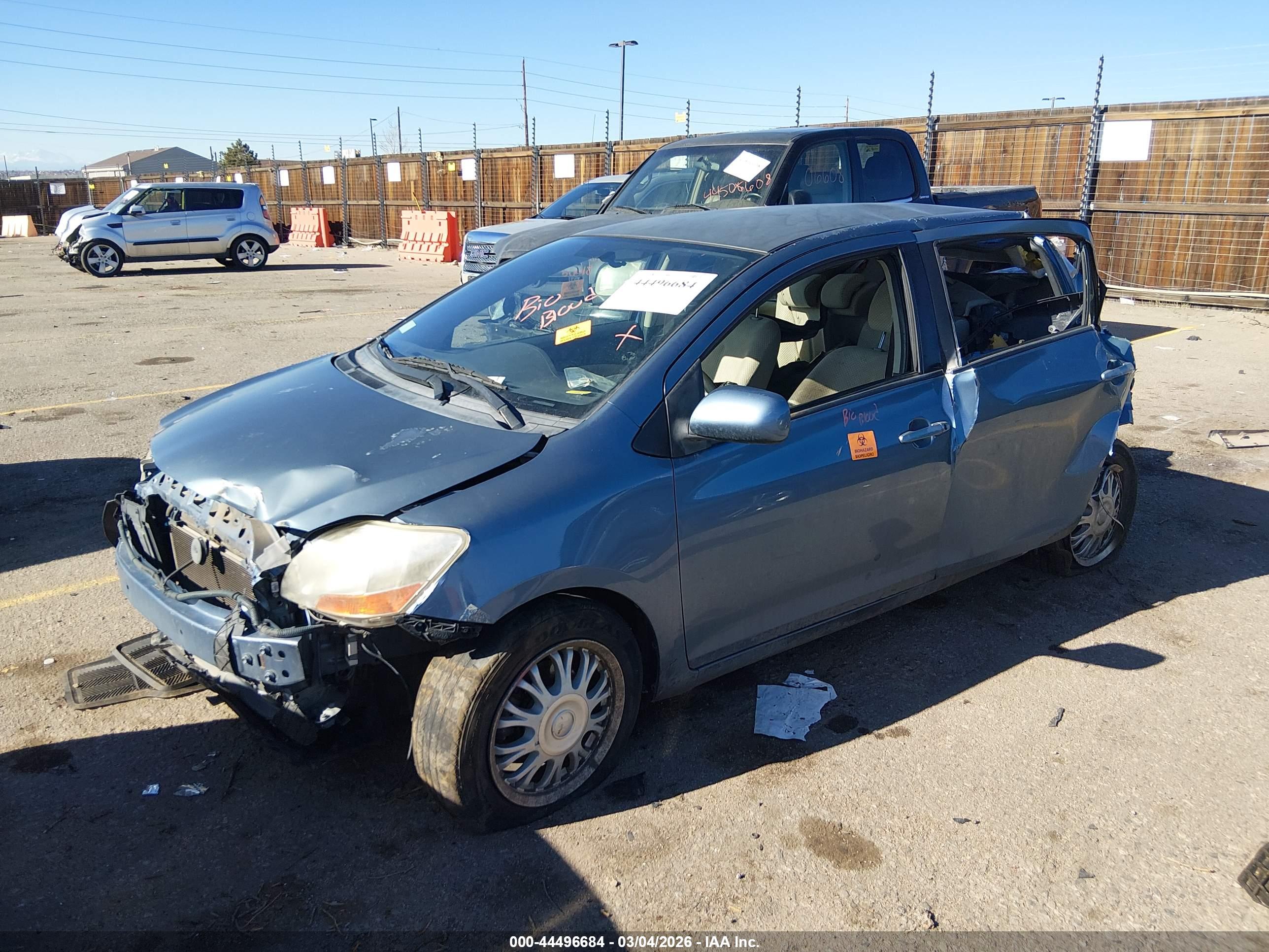 TOYOTA YARIS image 2