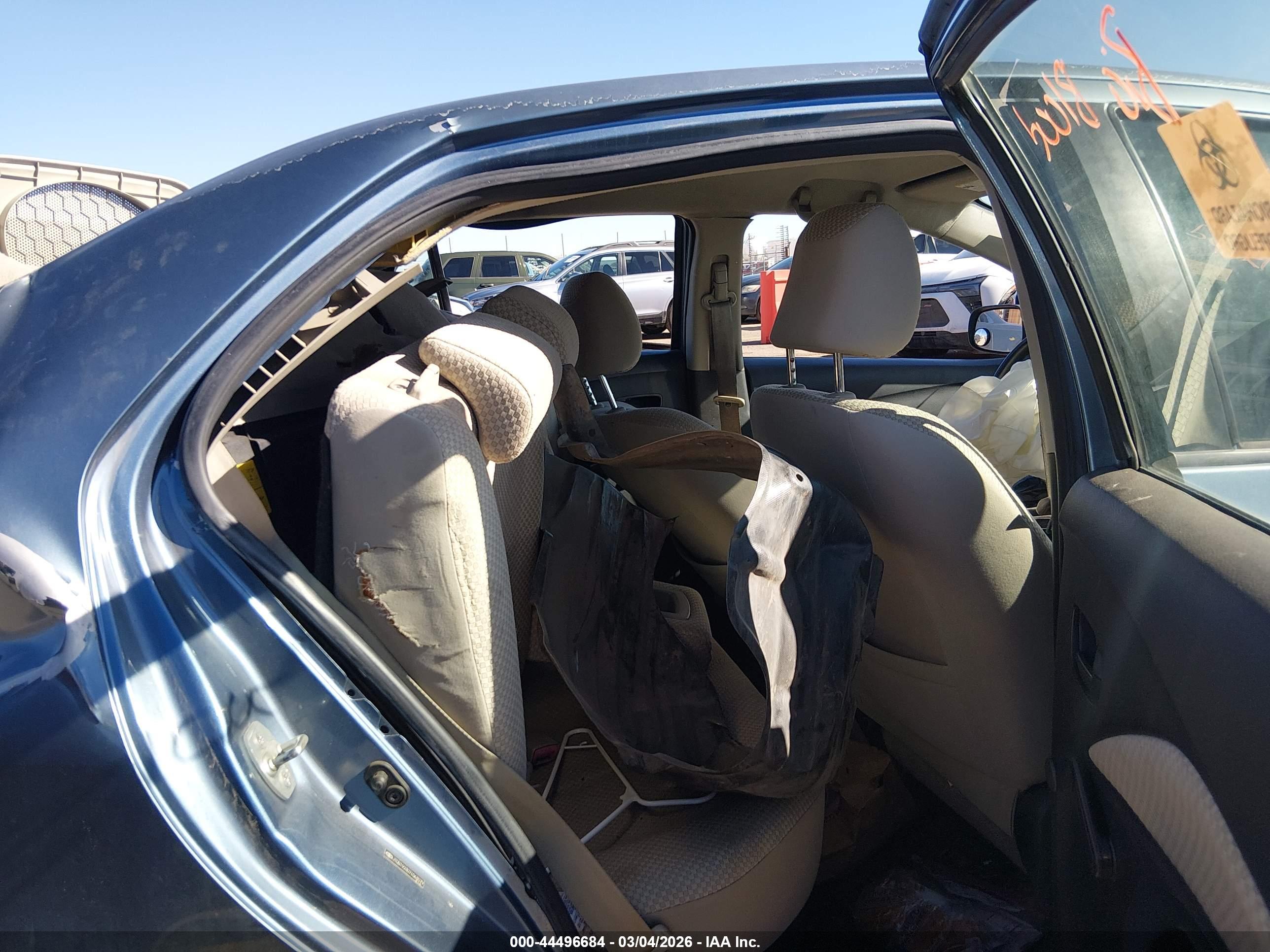 TOYOTA YARIS image 8