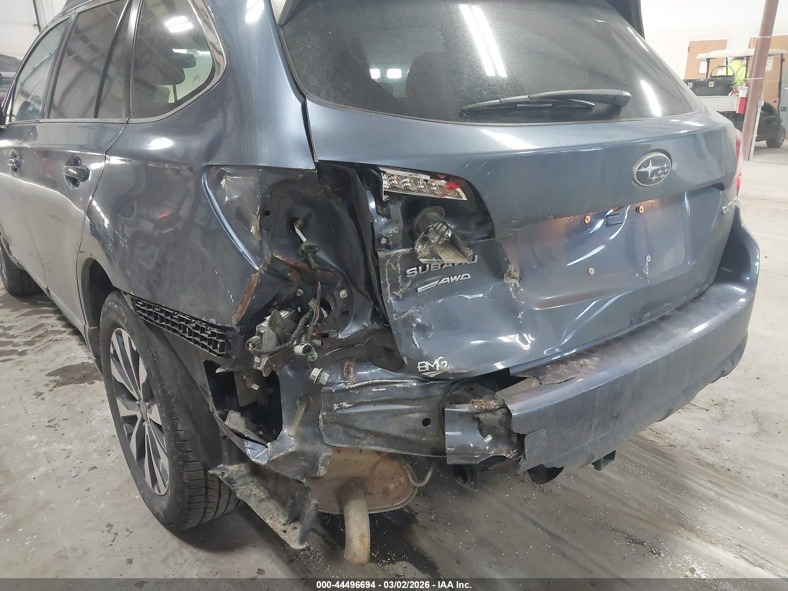 SUBARU OUTBACK image 6