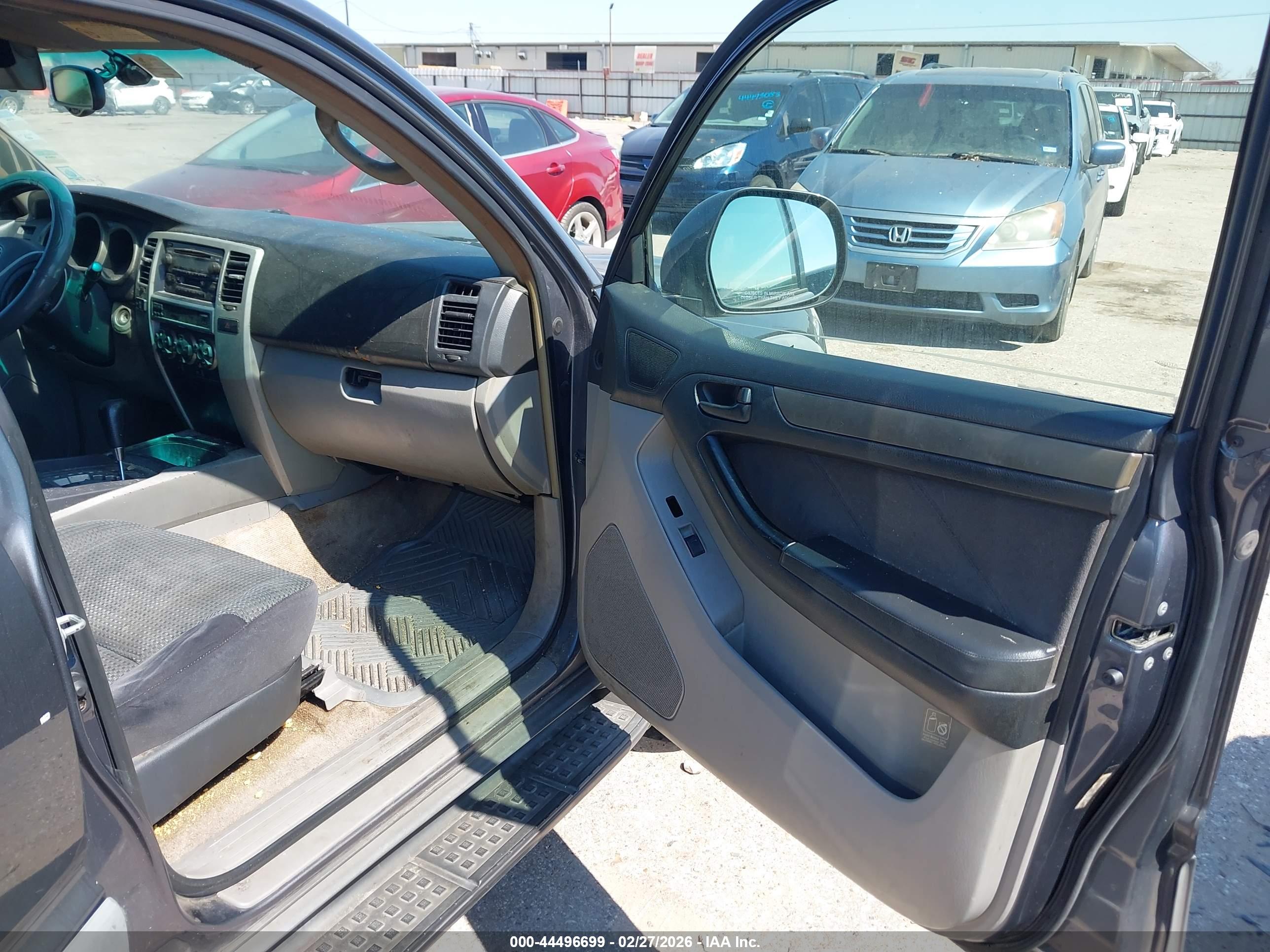 TOYOTA 4RUNNER image 5