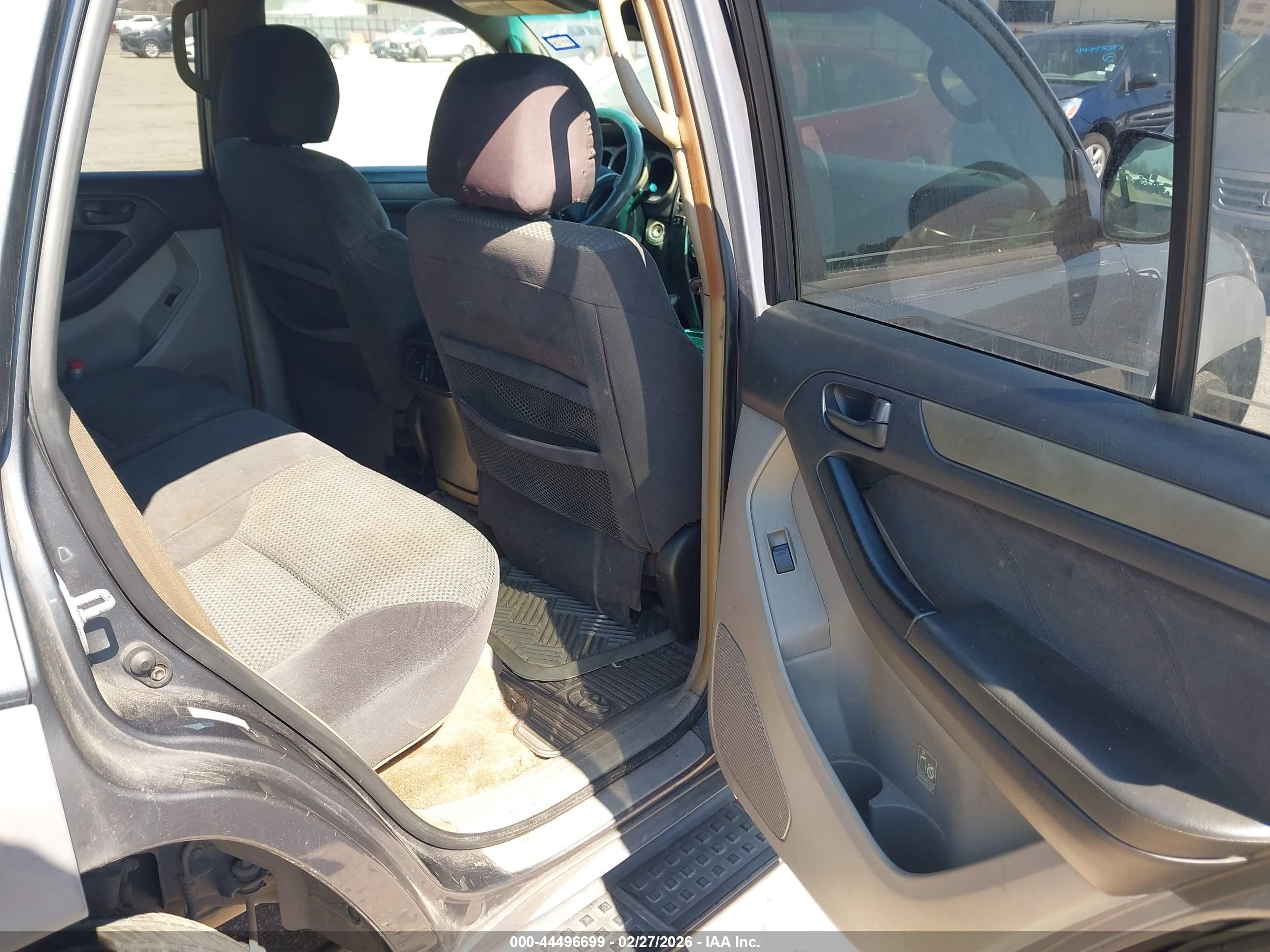 TOYOTA 4RUNNER image 8