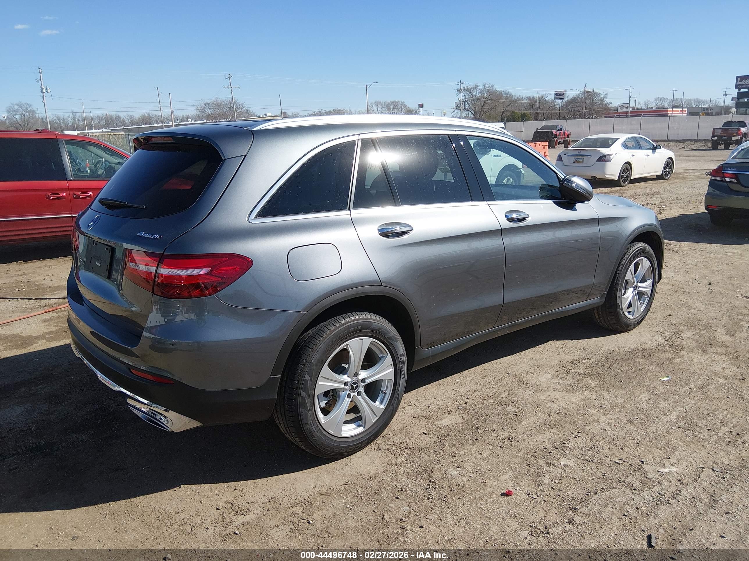 MERCEDES-BENZ GLC image 4