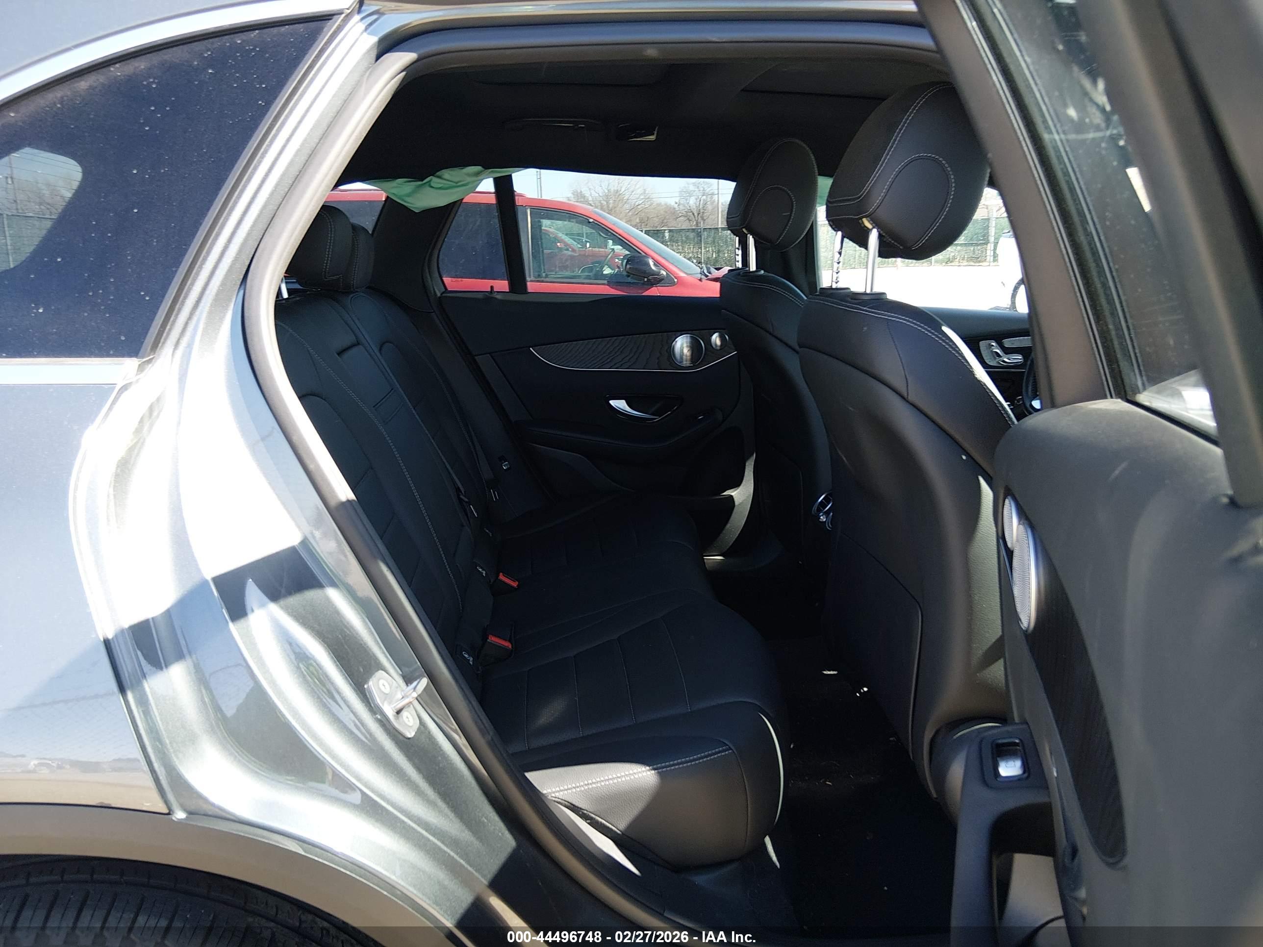 MERCEDES-BENZ GLC image 8