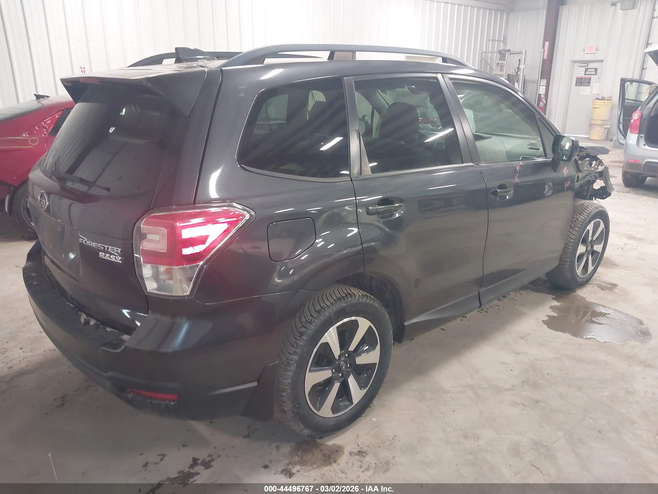 SUBARU FORESTER image 4