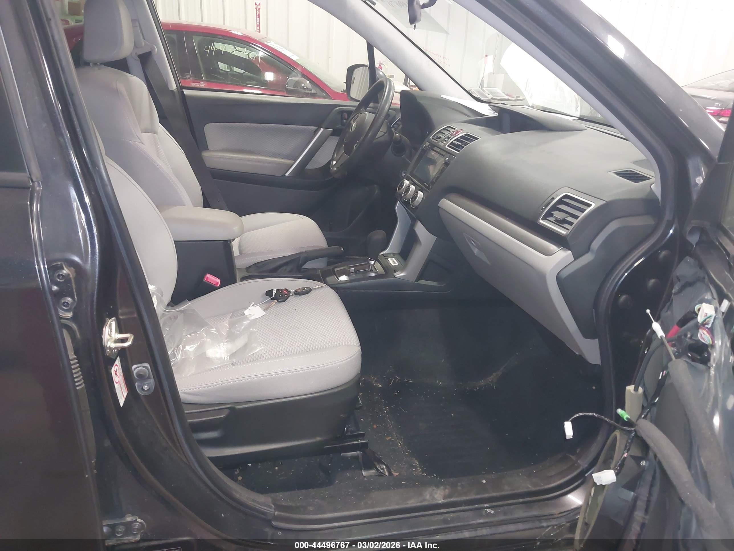 SUBARU FORESTER image 5