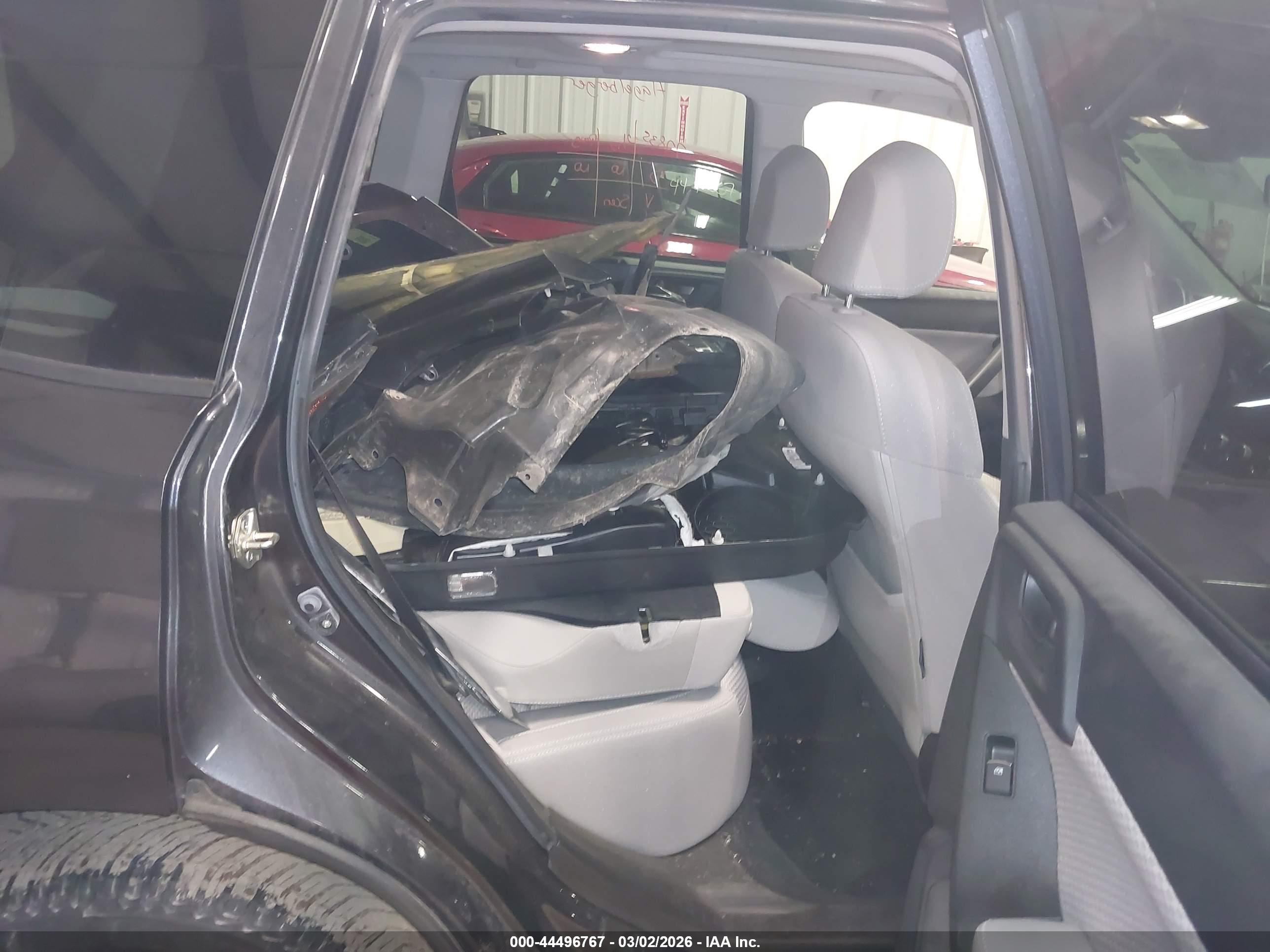 SUBARU FORESTER image 8