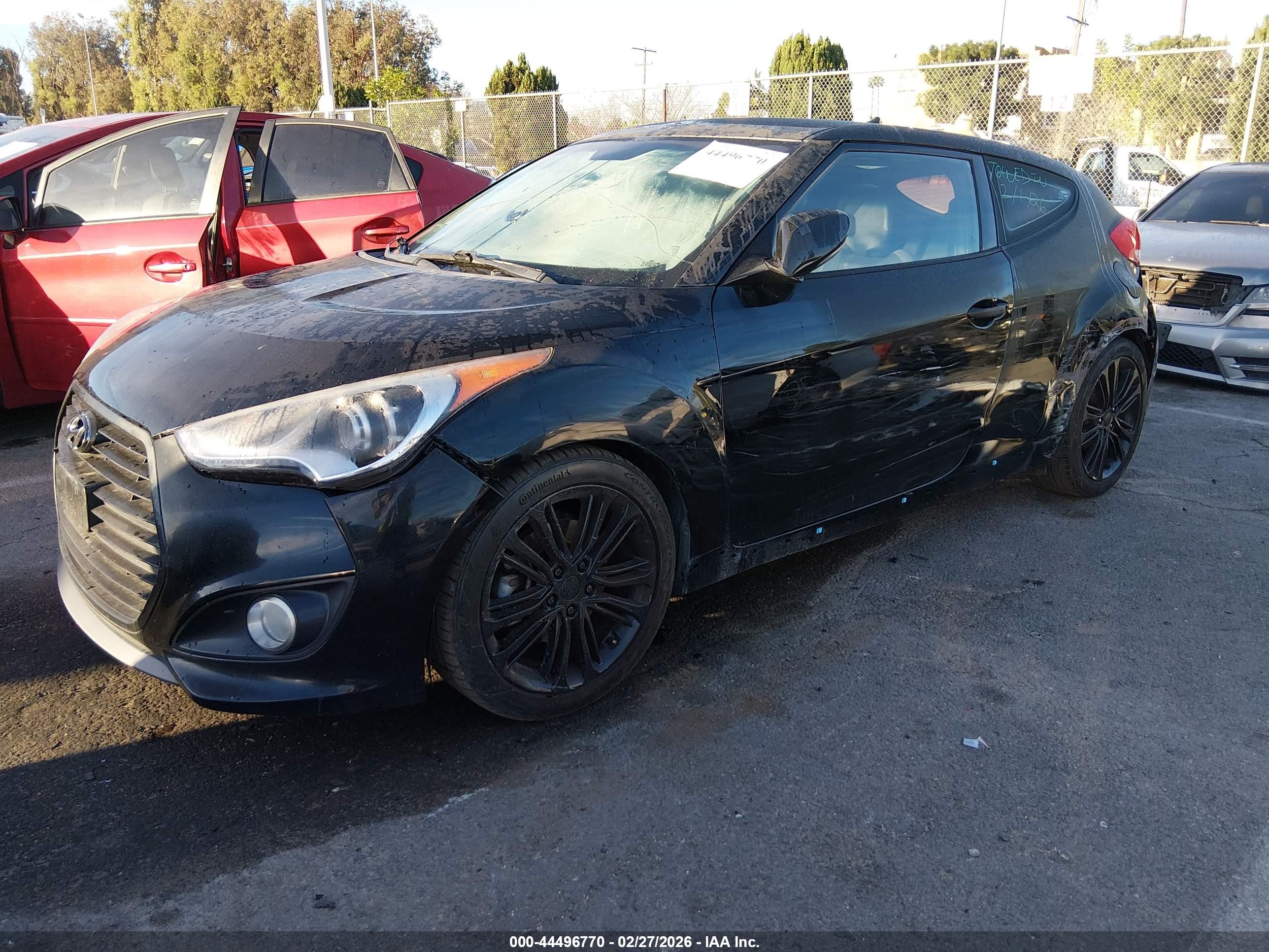 HYUNDAI VELOSTER image 2