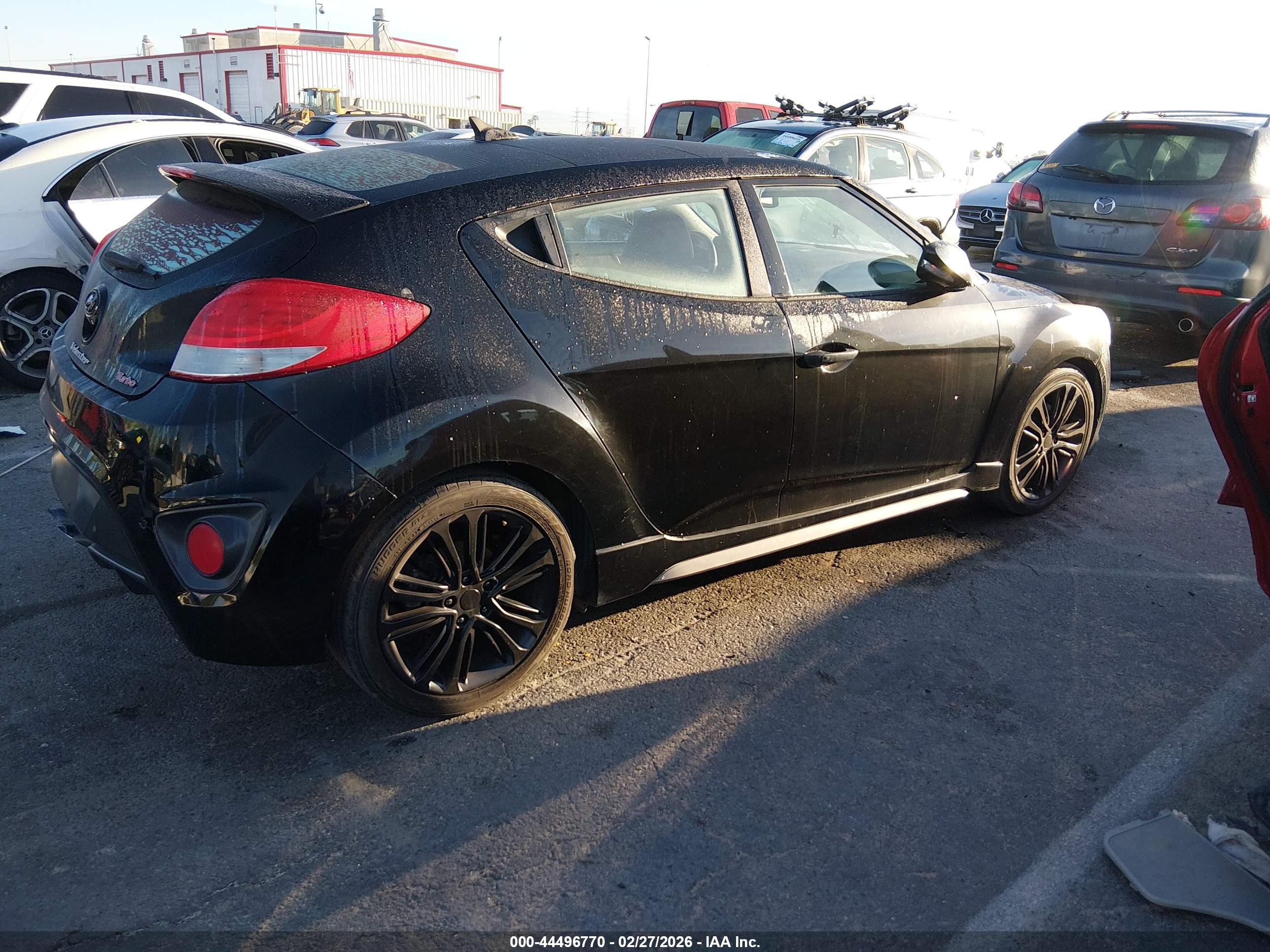 HYUNDAI VELOSTER image 4