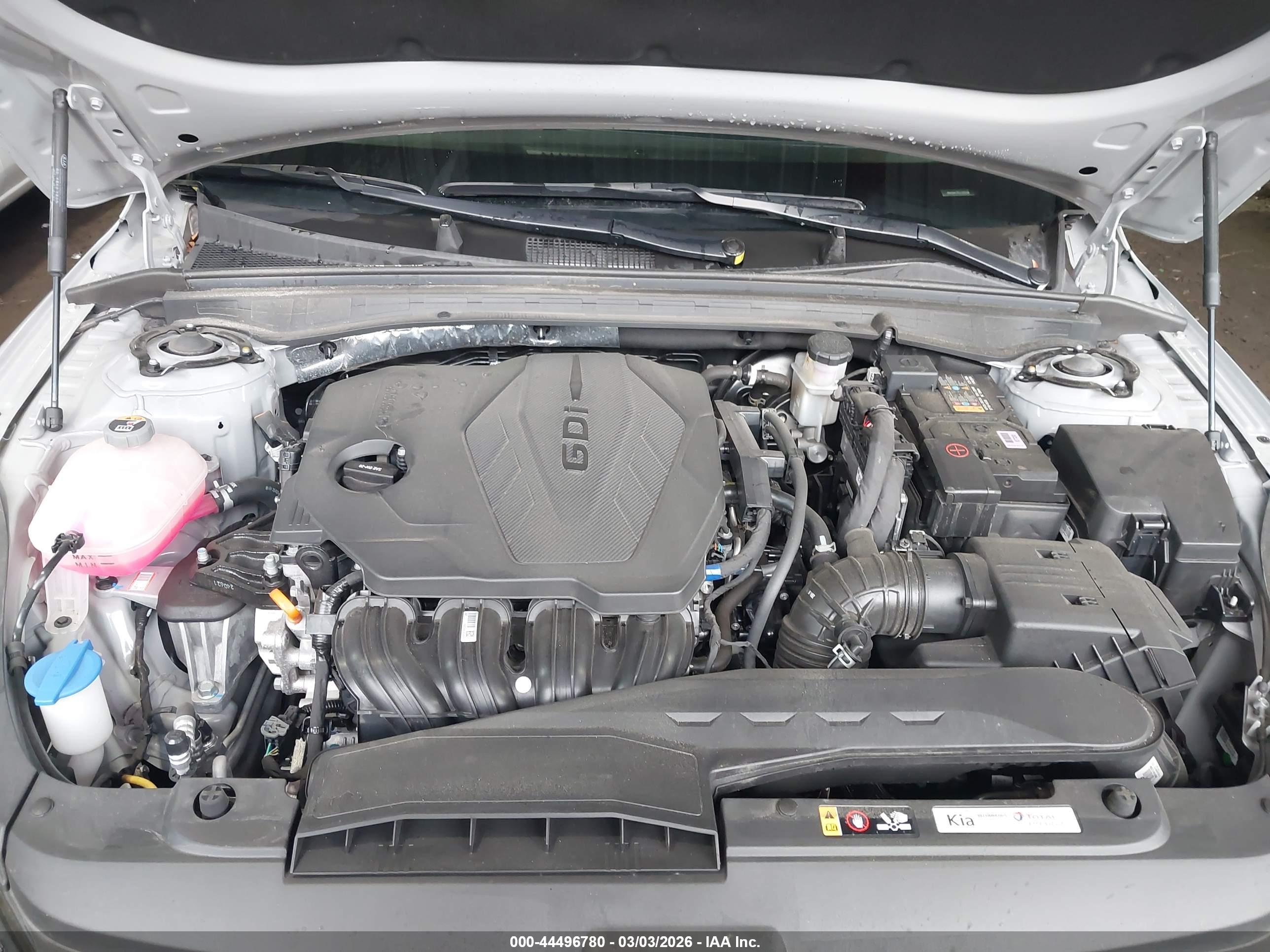 KIA K5 image 10