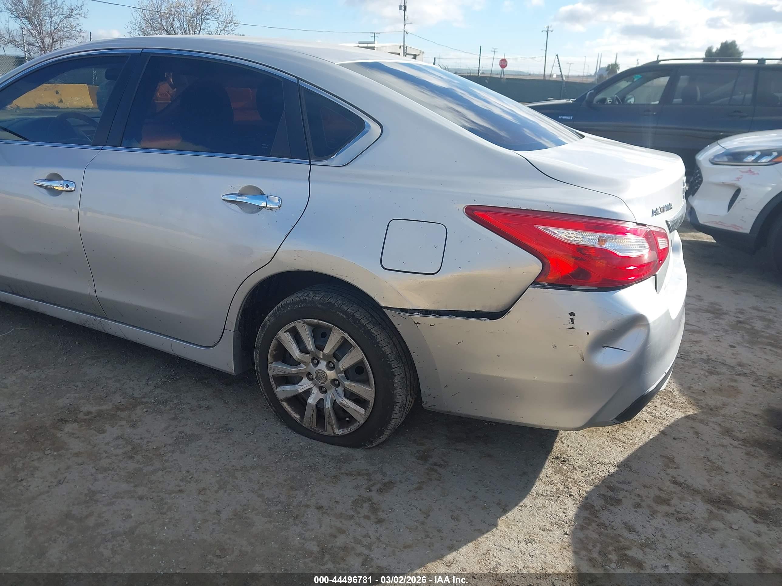 NISSAN ALTIMA image 6