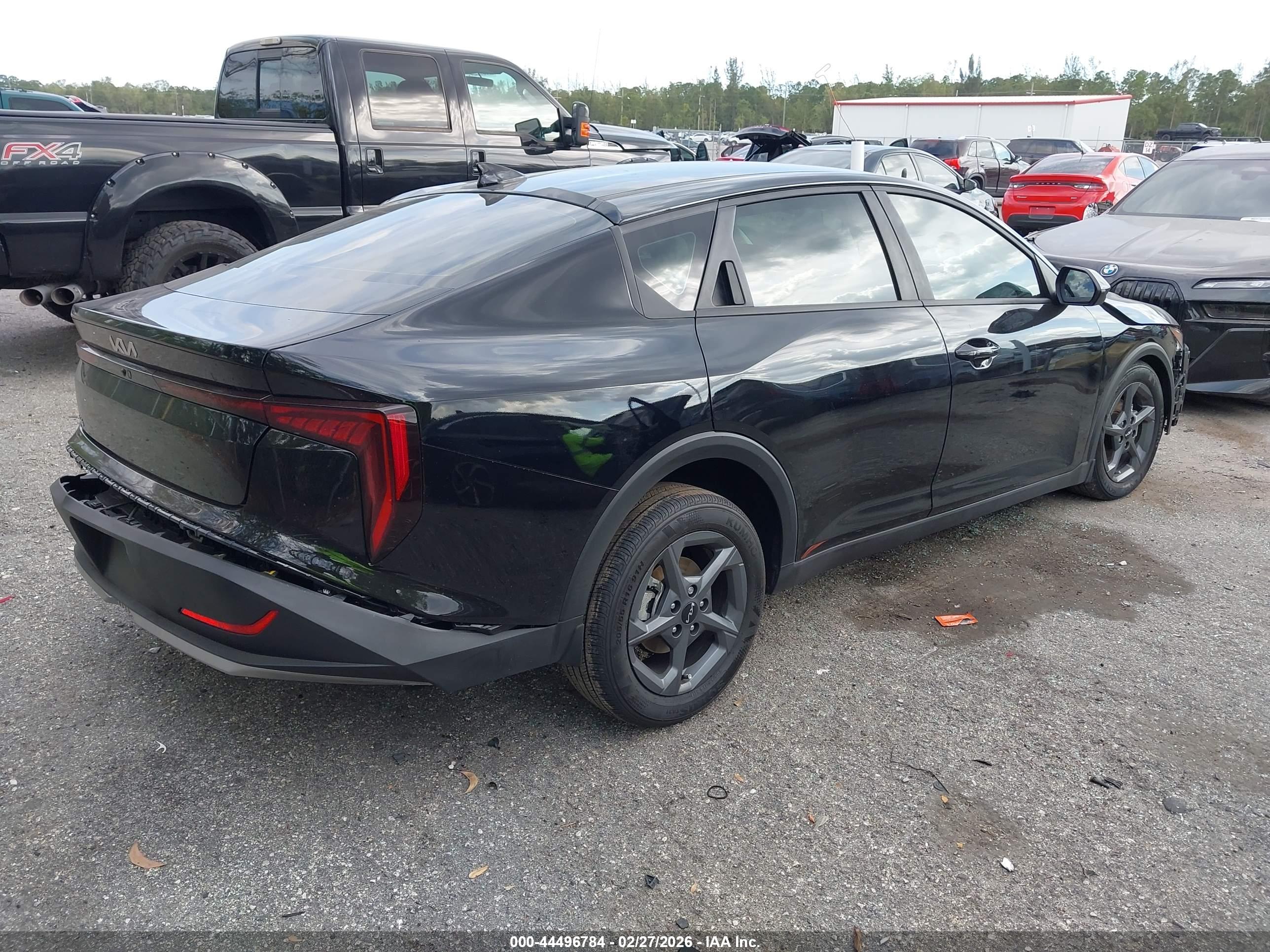 KIA K4 image 4