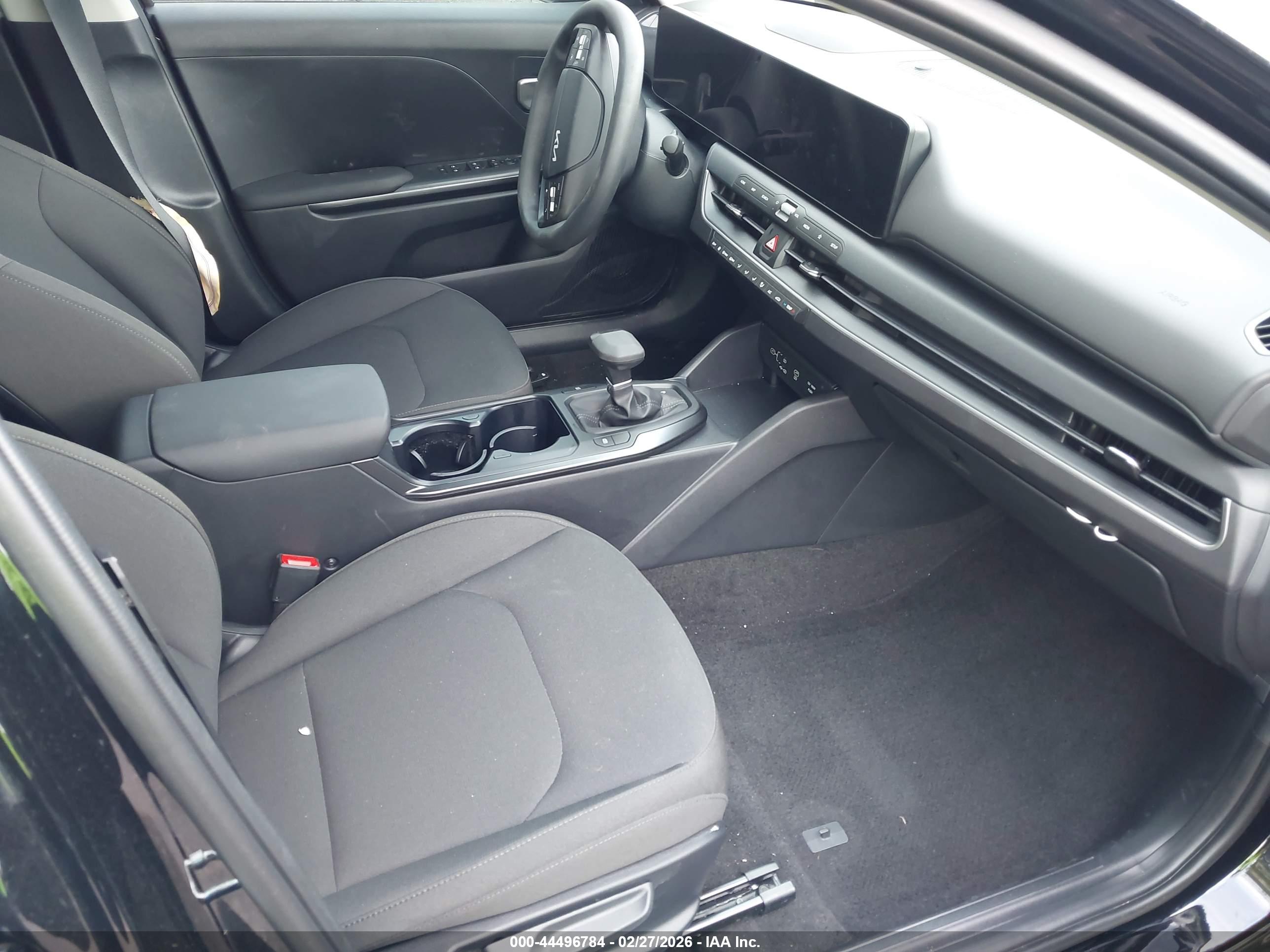 KIA K4 image 5