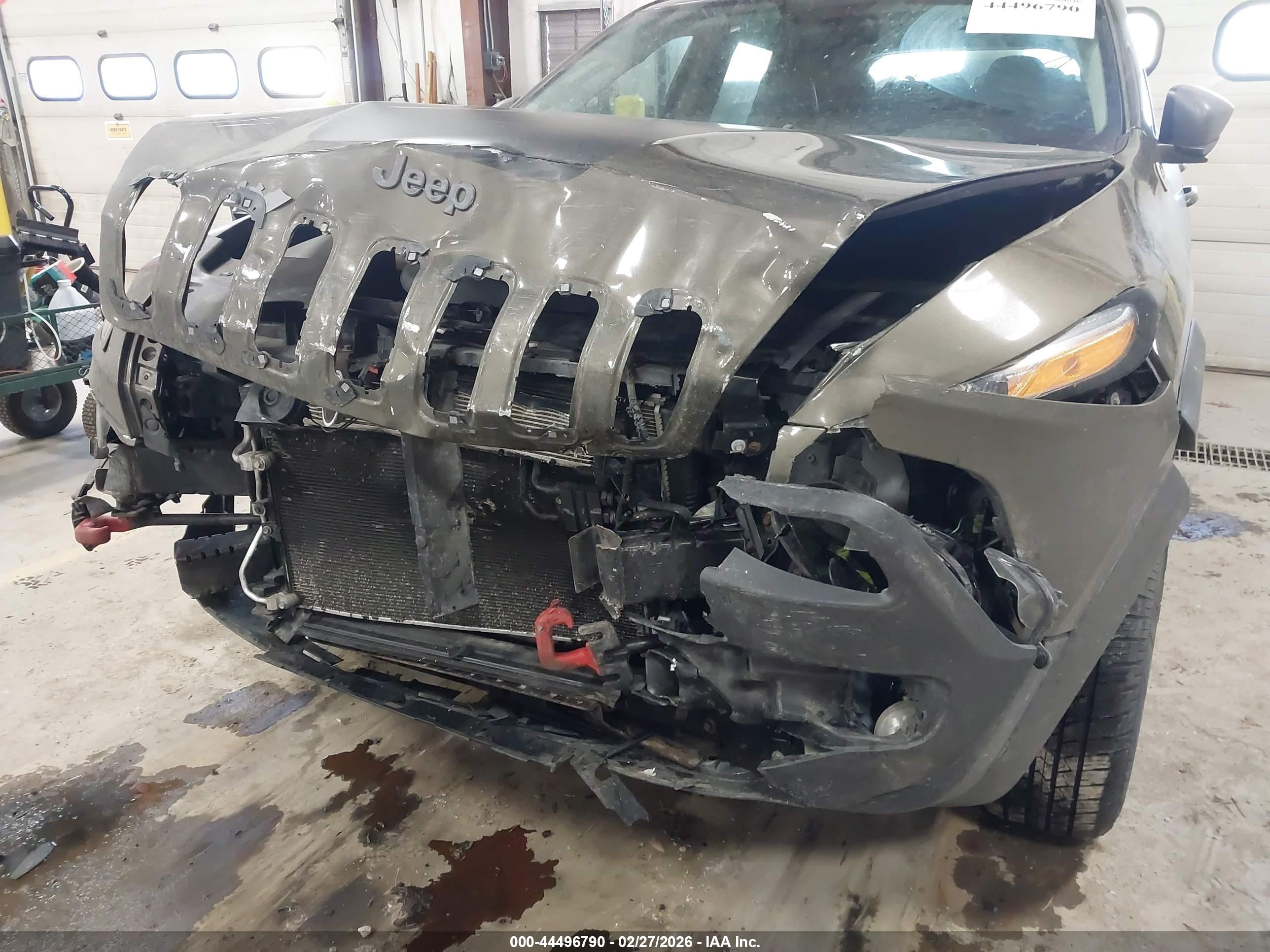 JEEP CHEROKEE image 6
