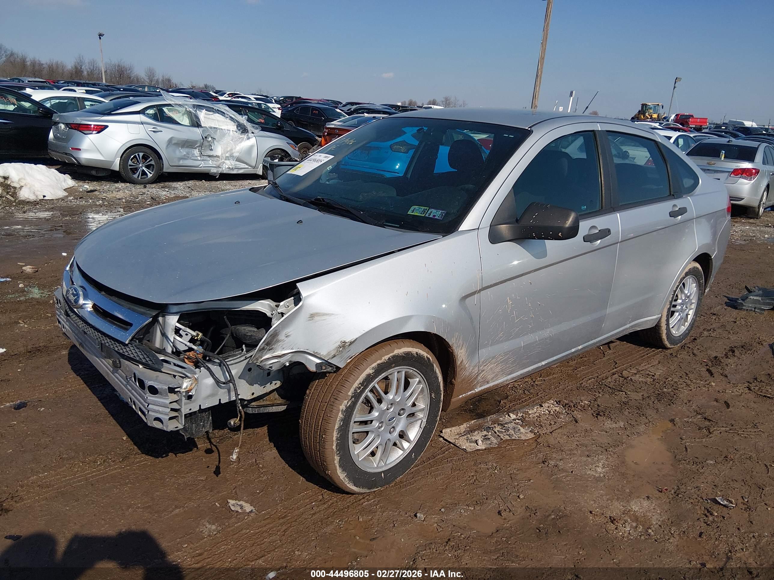 FORD FOCUS image 2