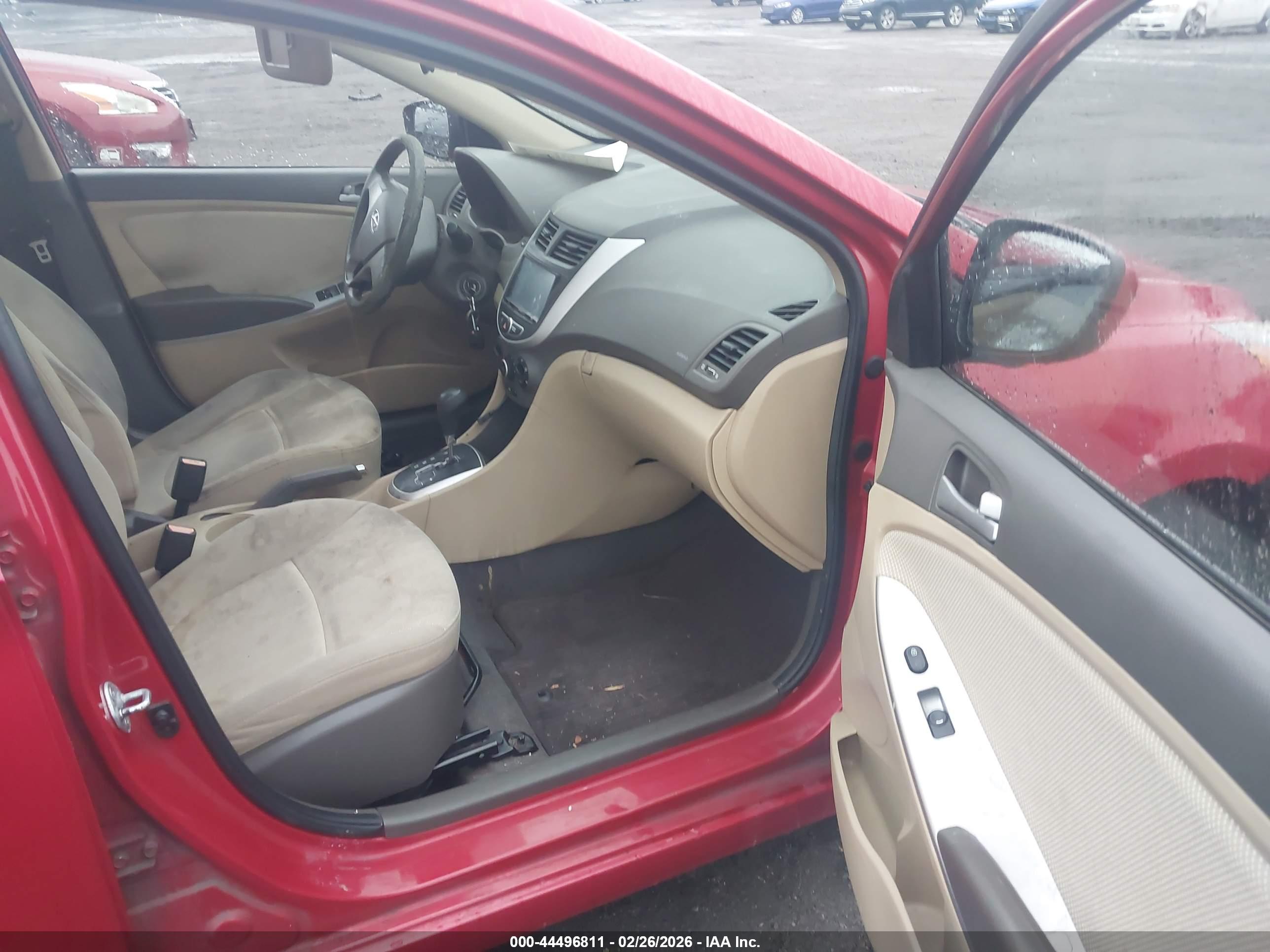 HYUNDAI ACCENT image 5