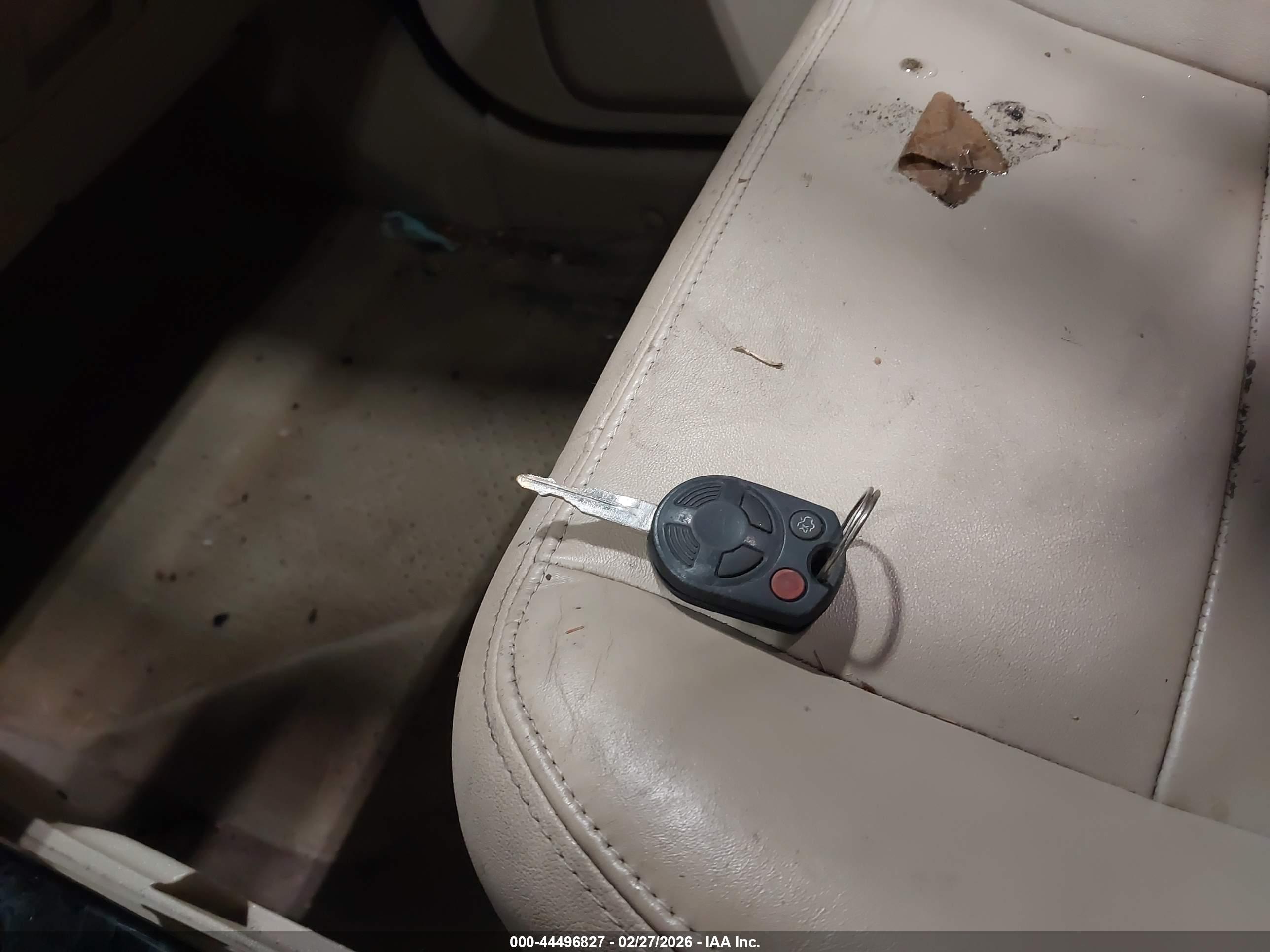 FORD ESCAPE image 11