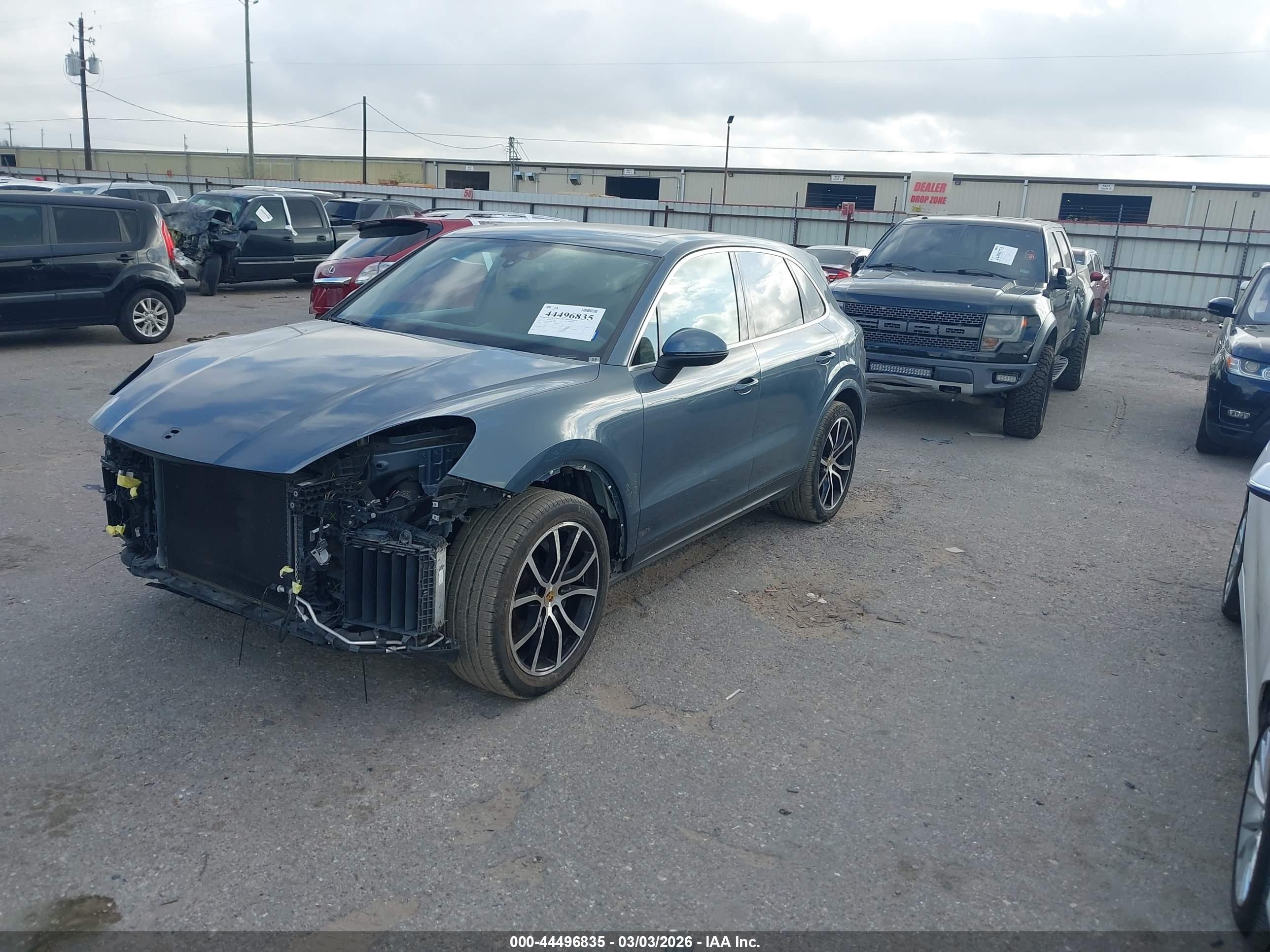 PORSCHE CAYENNE image 2
