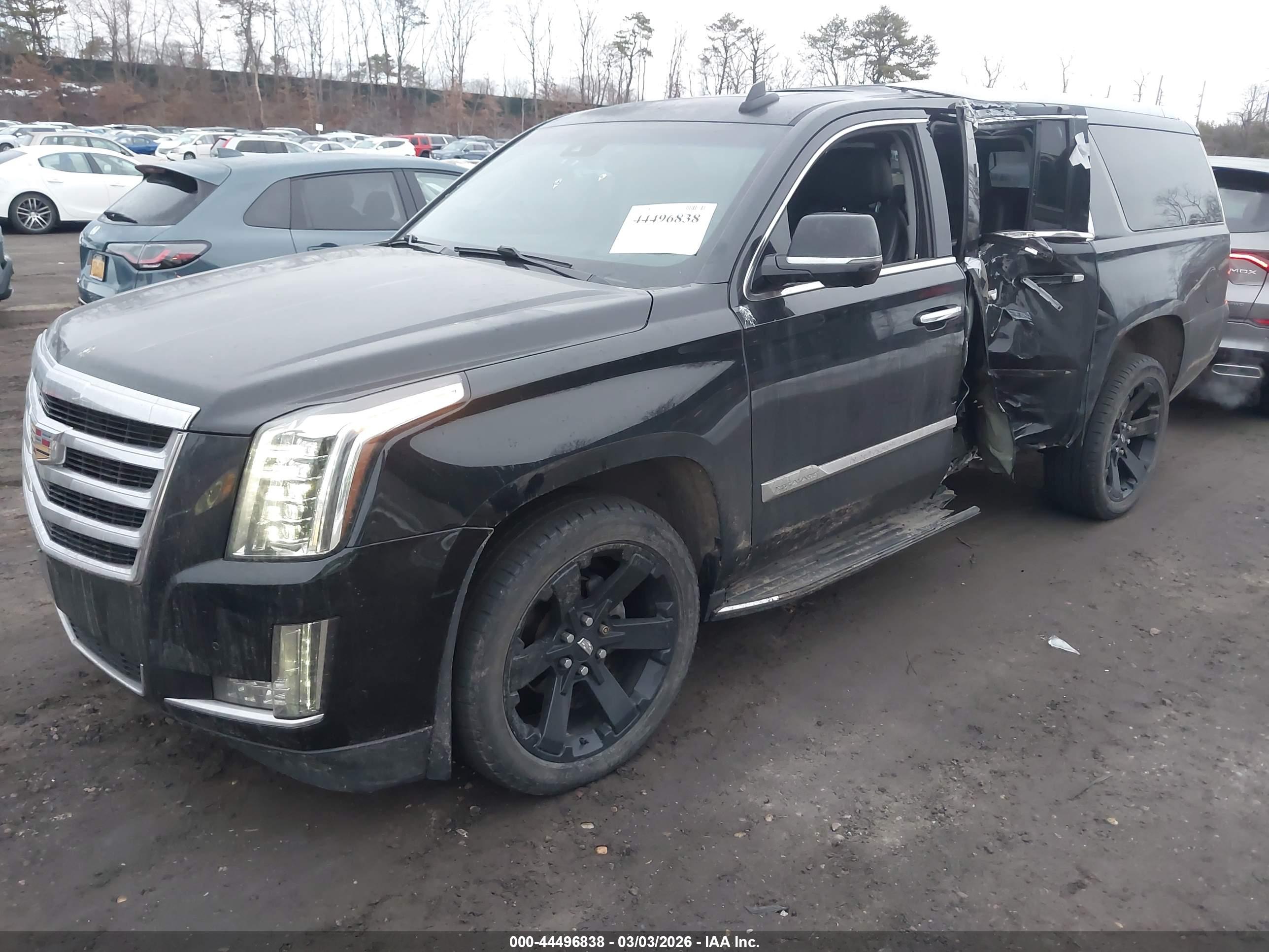 CADILLAC ESCALADE image 2