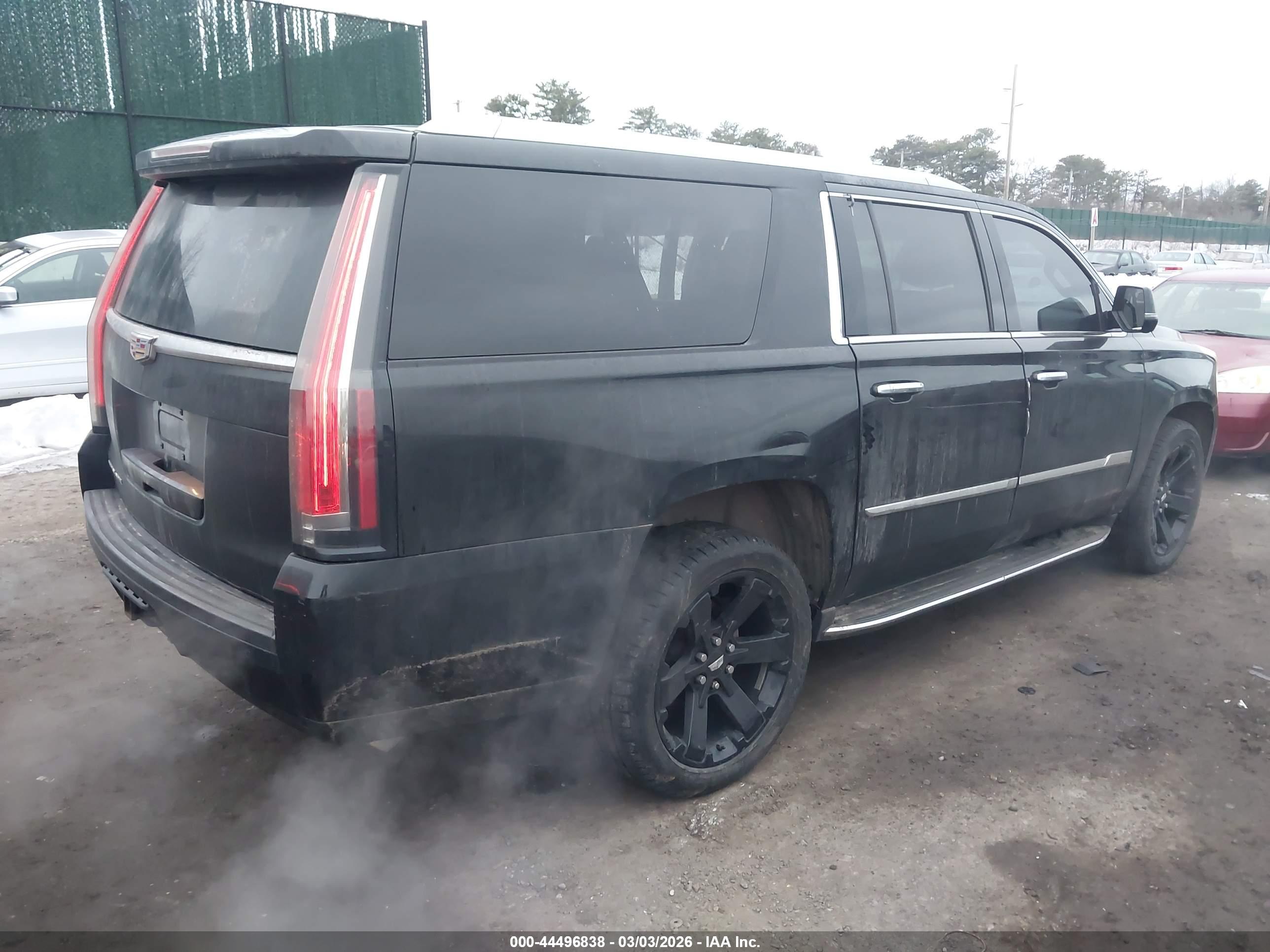 CADILLAC ESCALADE image 4