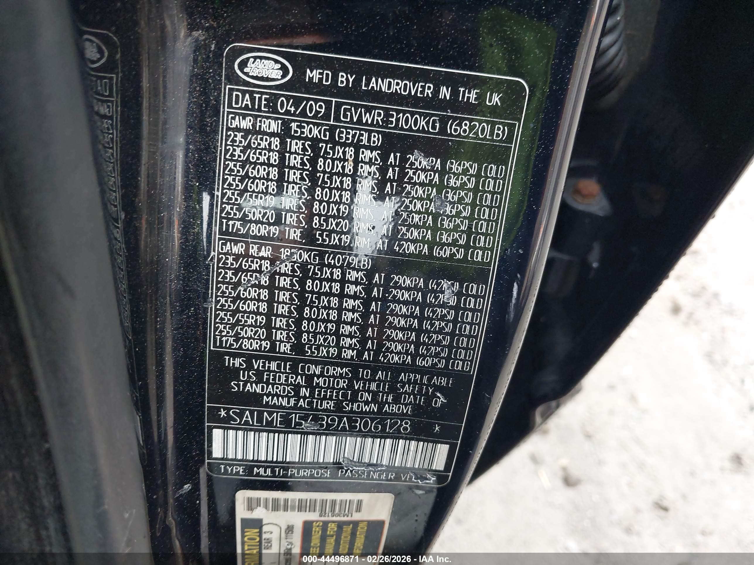 LAND ROVER image 9