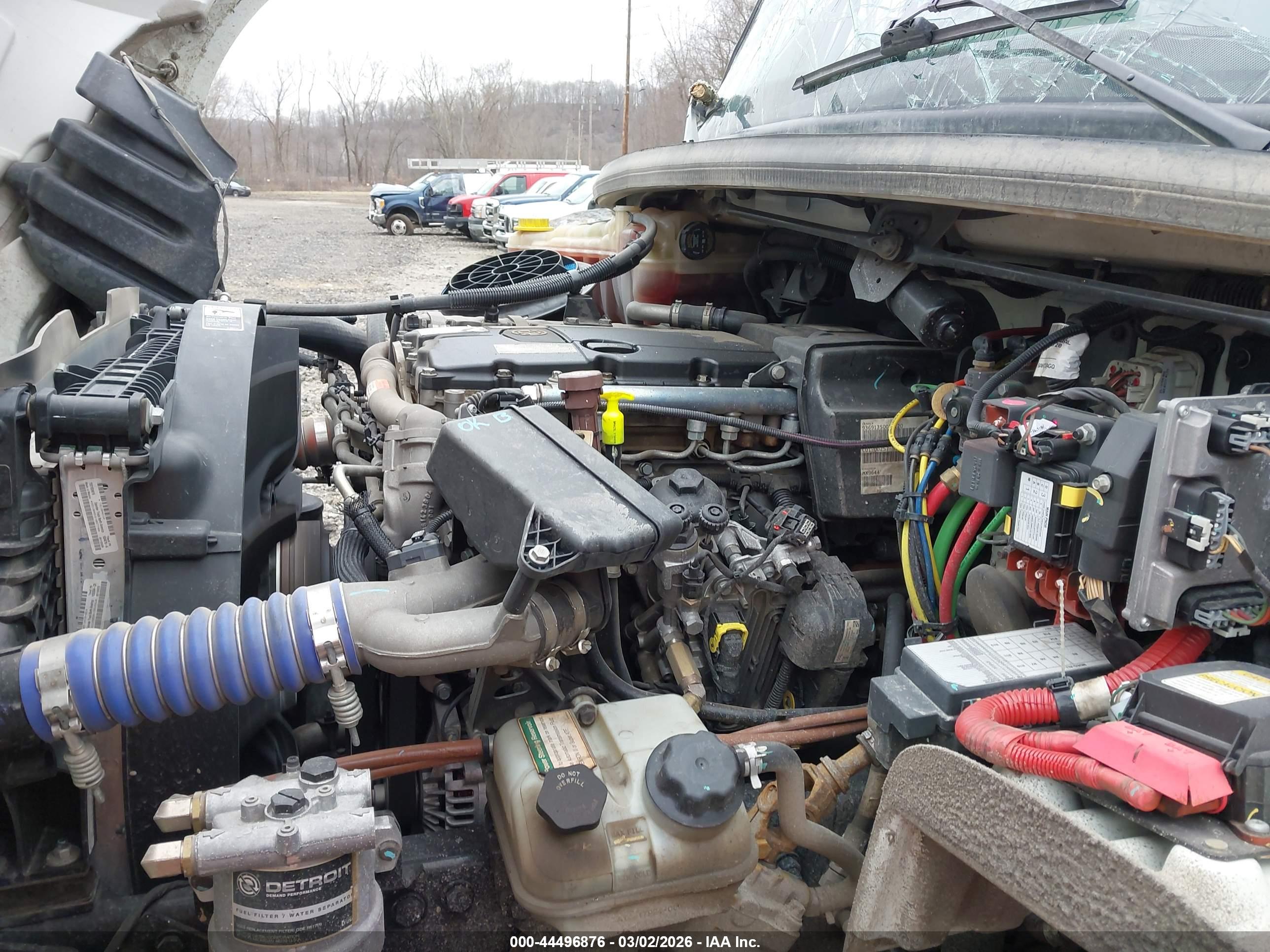 FREIGHTLINER M2 image 10