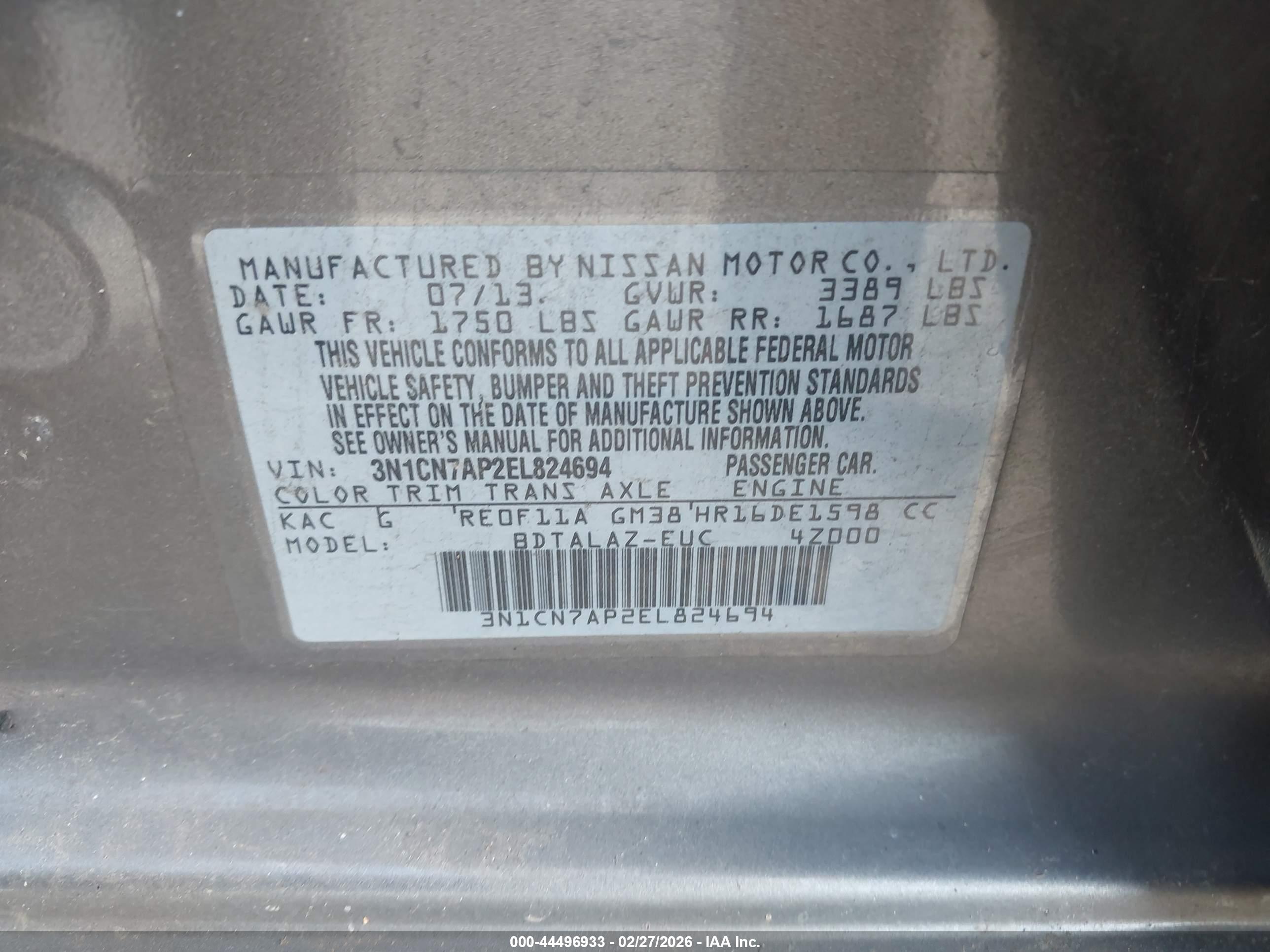 NISSAN VERSA image 9