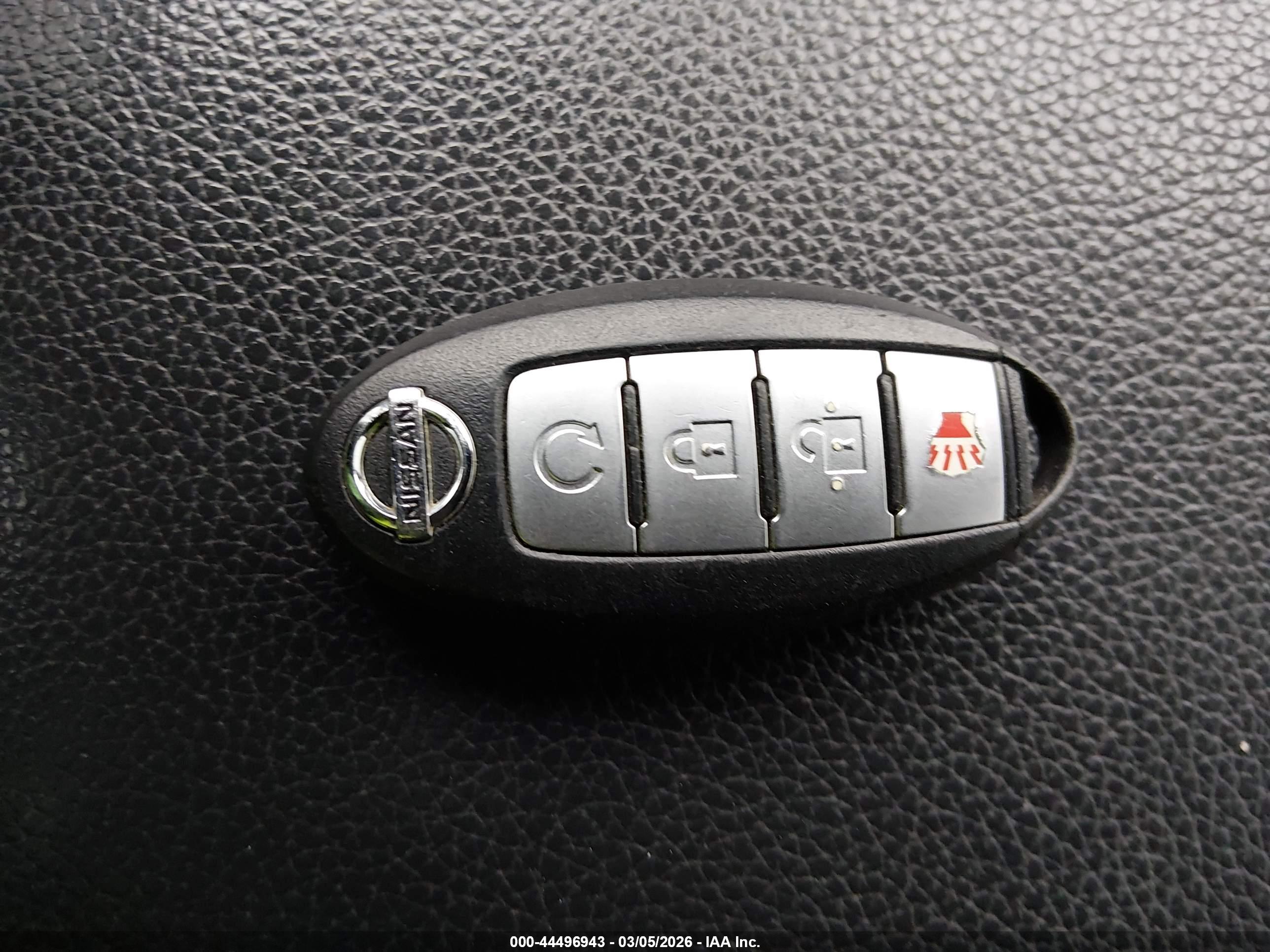 NISSAN TITAN image 11
