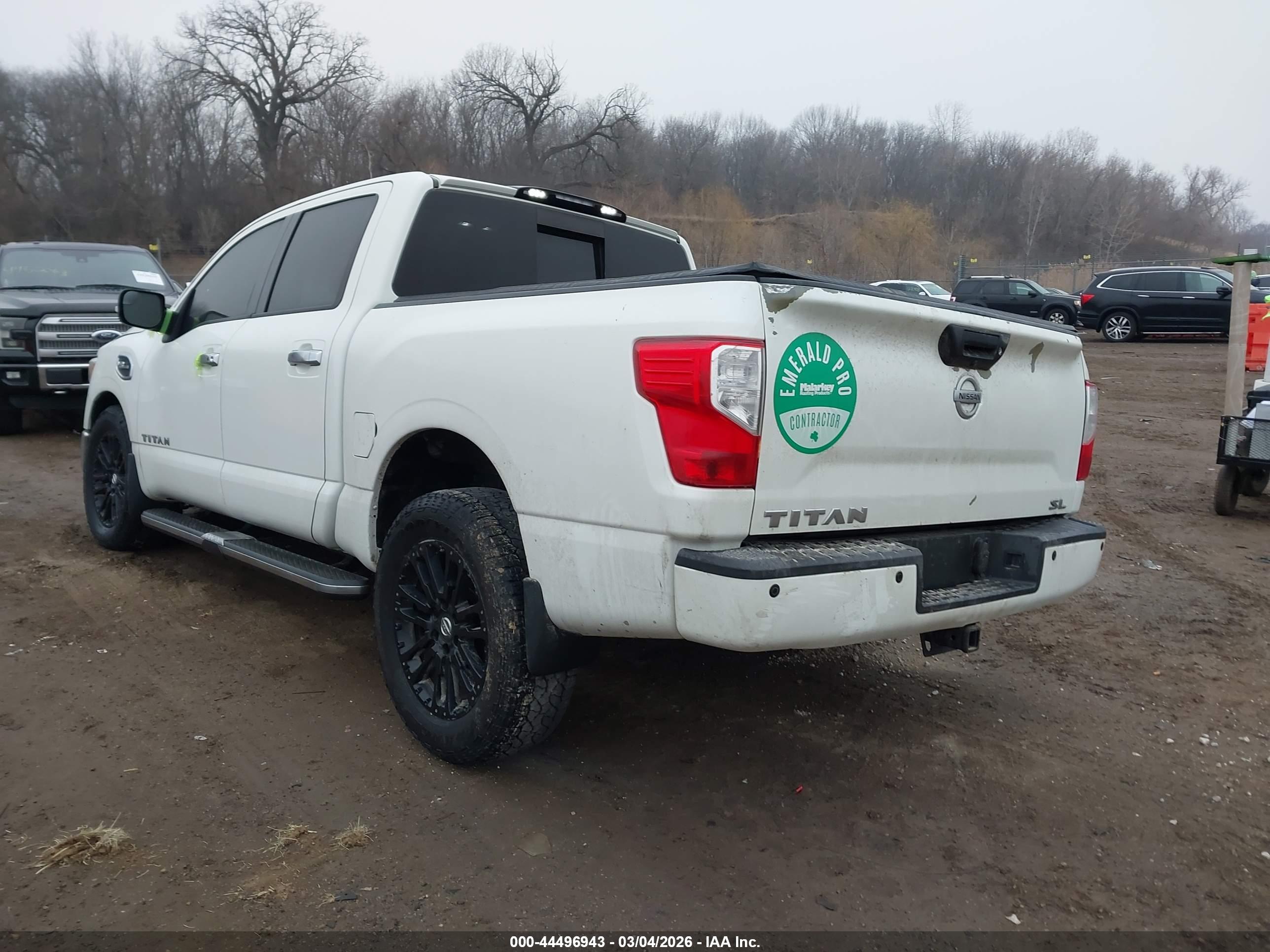 NISSAN TITAN image 3