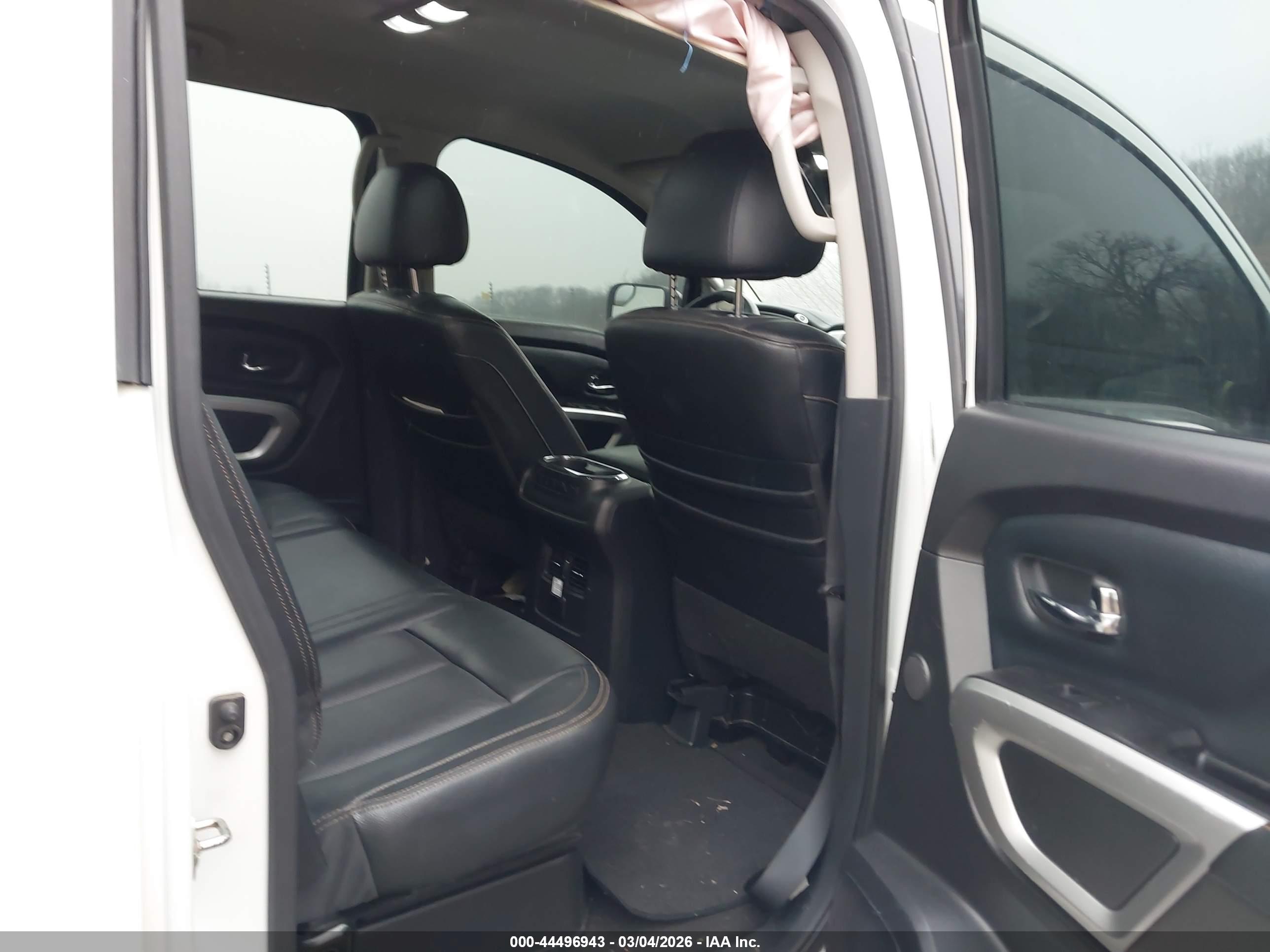 NISSAN TITAN image 8
