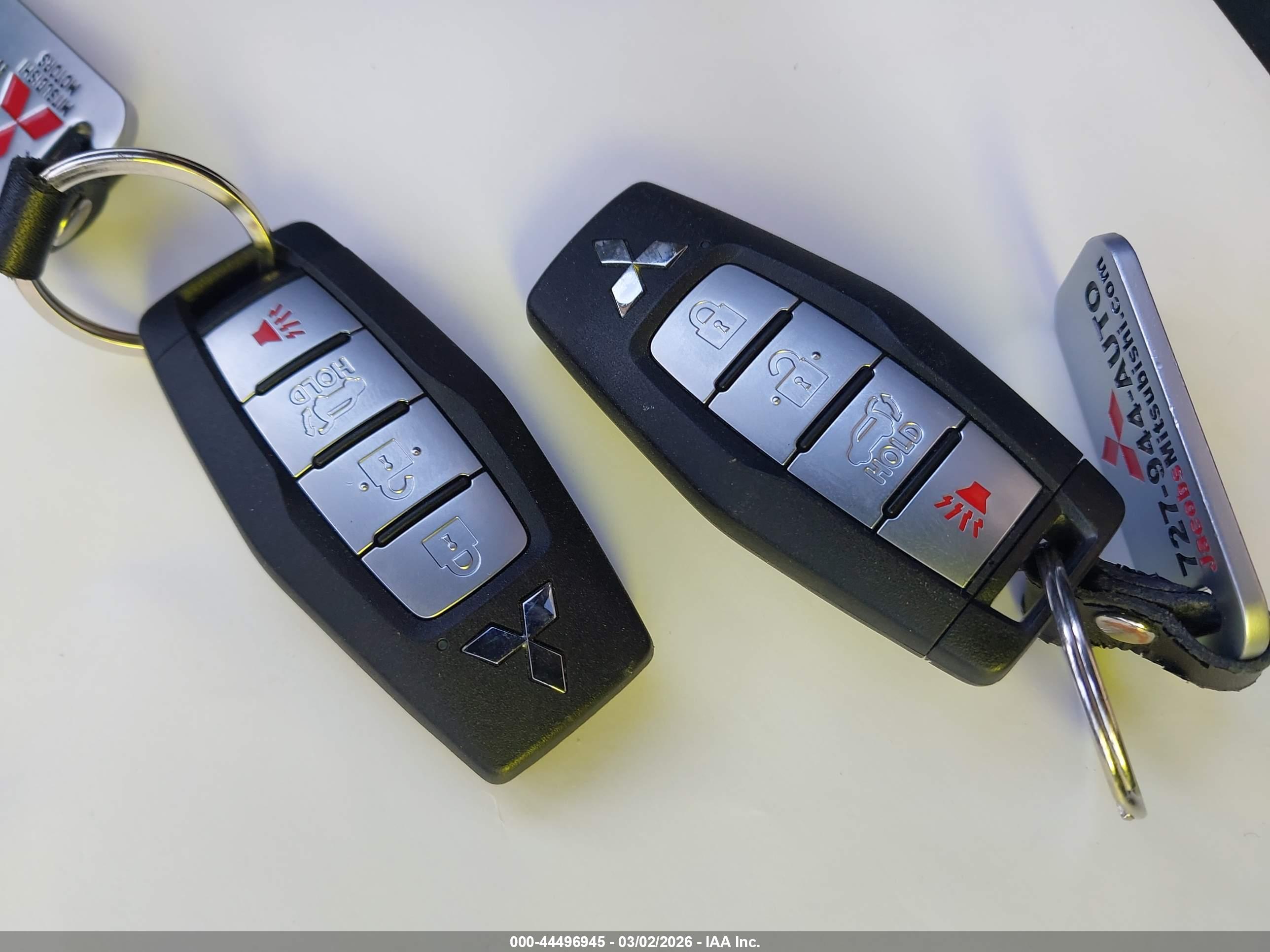 MITSUBISHI OUTLANDER image 11
